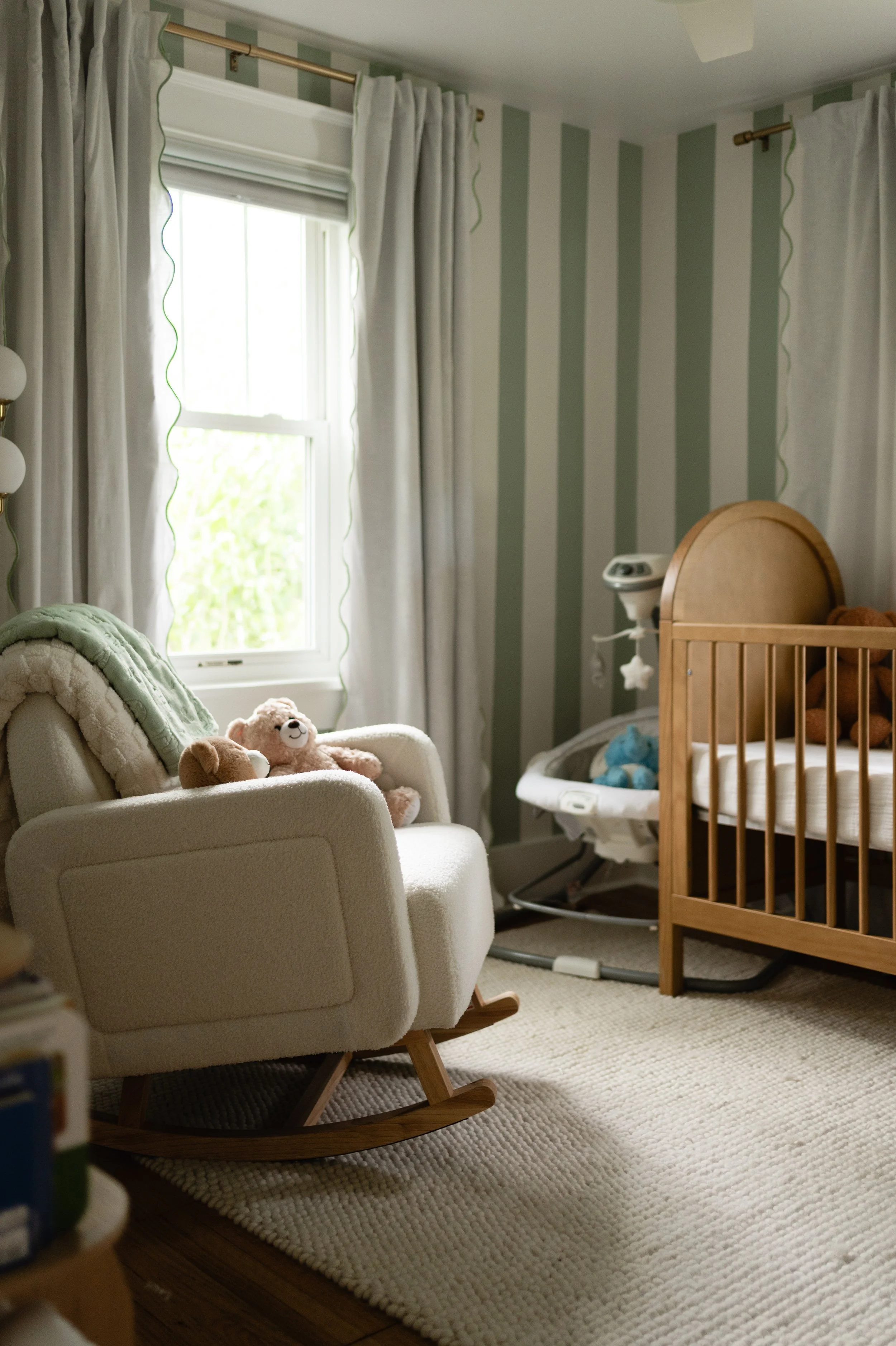 striped newborn nursery, newborn photographer, clarksville tn, nashville tn, affordable