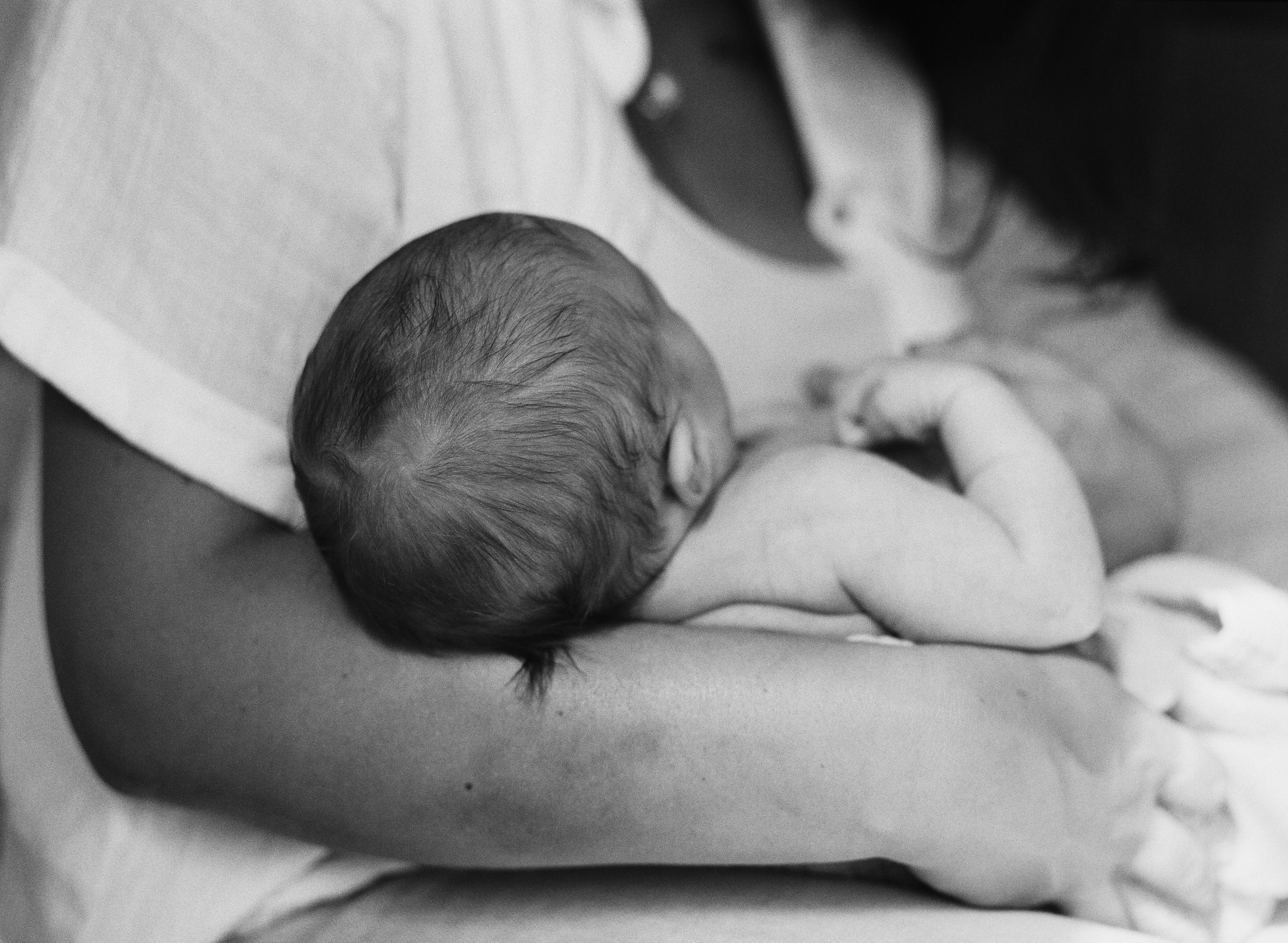 2025-09-Pickett-Family-Newborn-120mm-Film-03.jpg