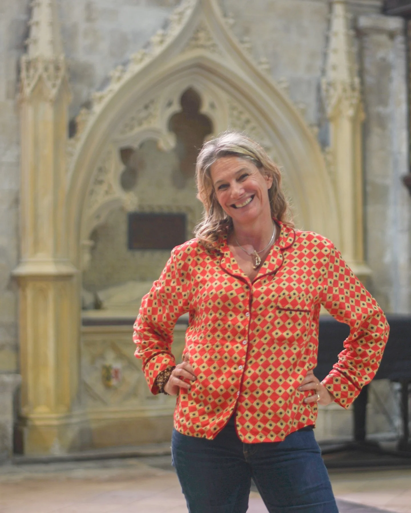 Today, the Madge Turner Flag Project began a new chapter.

The wonderful @katevinerart, local artist and sculptor, led the first workshop at @chicathedral, bringing women from @stonepillowcharity together in a safe and supportive space. 

Workshops w