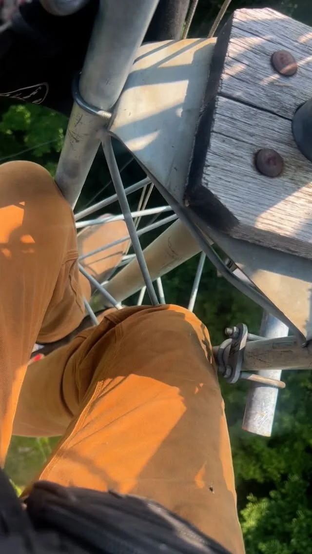 🐝 Swarmed at 100’ ⚠️
While working on the tower, I looked down and realized I had upset a yellowjacket nest. Within seconds they were swarming below me — and flying around up top where I was clipped in at 100’. Not exactly the com