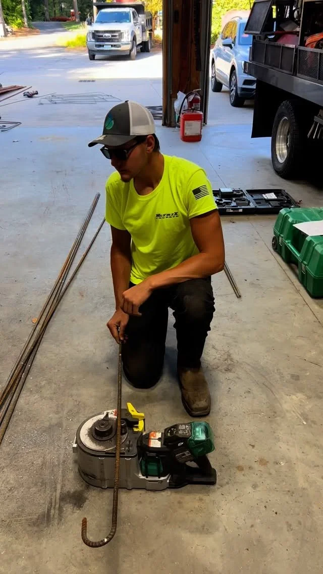 🧱 Forming rebar hoops for a USTower HDX-555 crankup tower ⚒️
Specs called for:
🔹 10 hoops 4’ x 4’
🔹 10 hoops 2’10” x 2’10”
🔹 Stacked 12” on center, tied to #7 rebar 7’3” tall
🔹 Hoops from #3