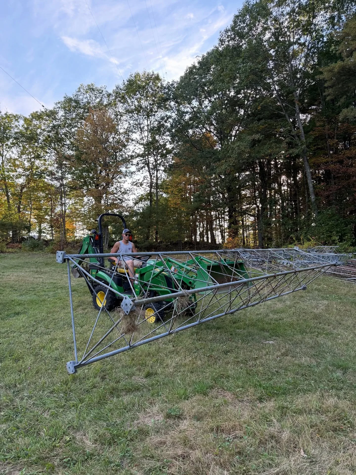 🚜 Moving 23’ Tower Sections 📡
Keeping the yard organized is key — staging 23’ tower sections with the JD so everything’s ready to go when it’s time to build. Efficiency on the ground = efficiency in the air. 💪
#VCTo