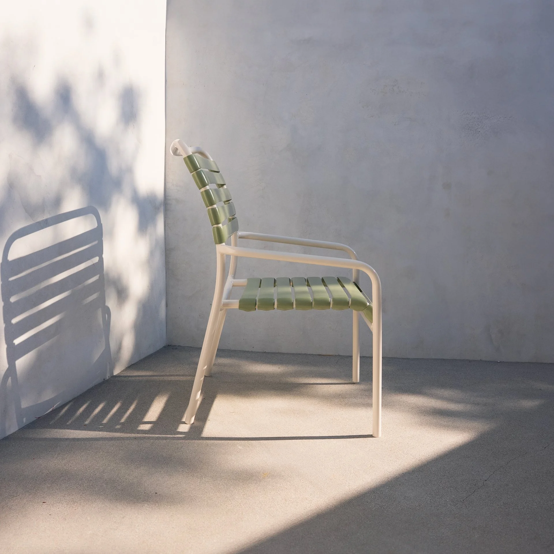 Green-Chair-Alone-01.jpg
