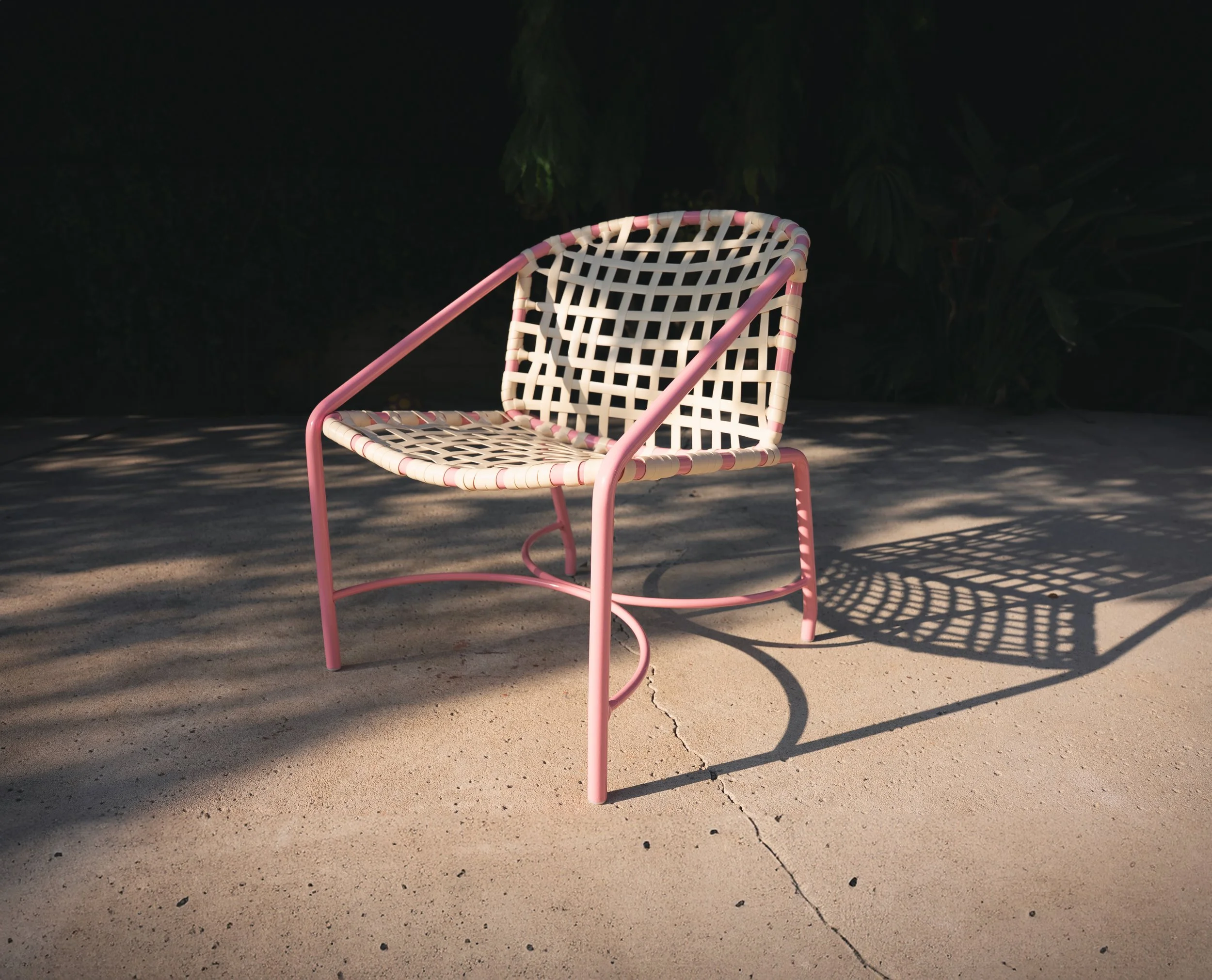 Chair-Pink-White-03.jpg