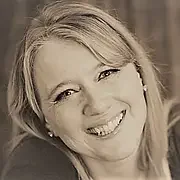 Certified SimplyAlign Practitioner Regina Garcia