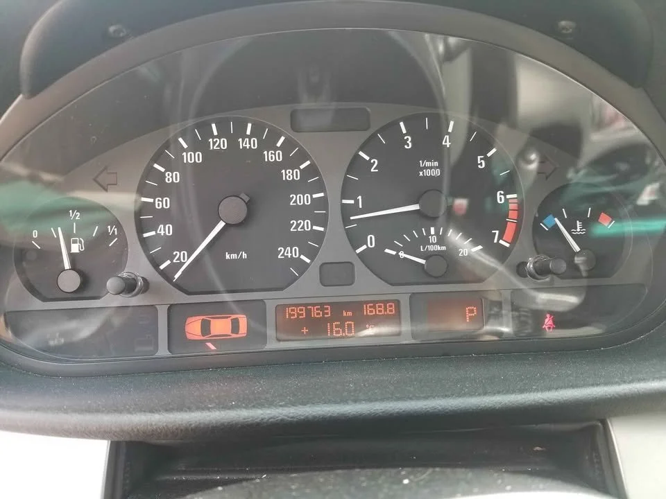 2003 BMW 325I #67 6.jpg