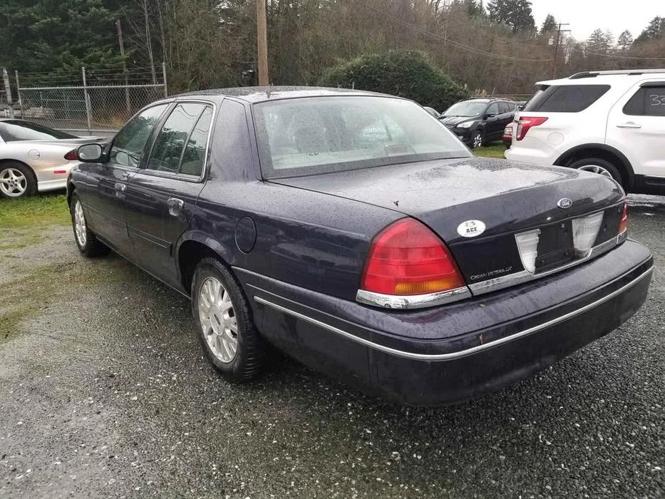 crownvic4.jpg