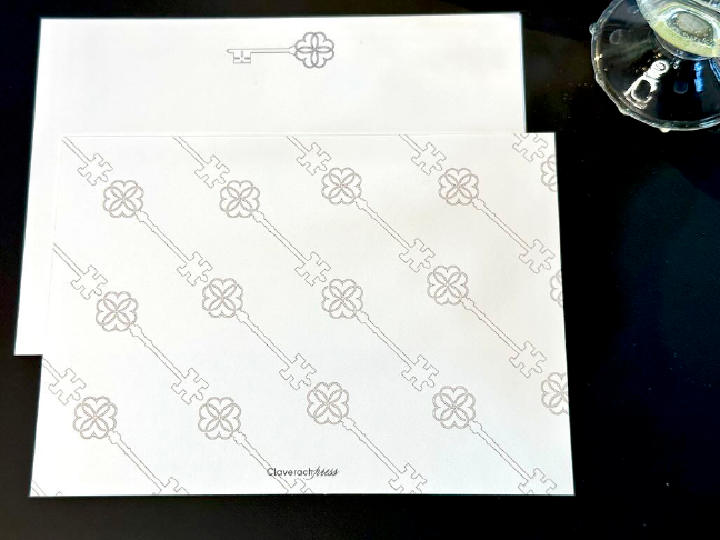 claverachkeycloseback.png