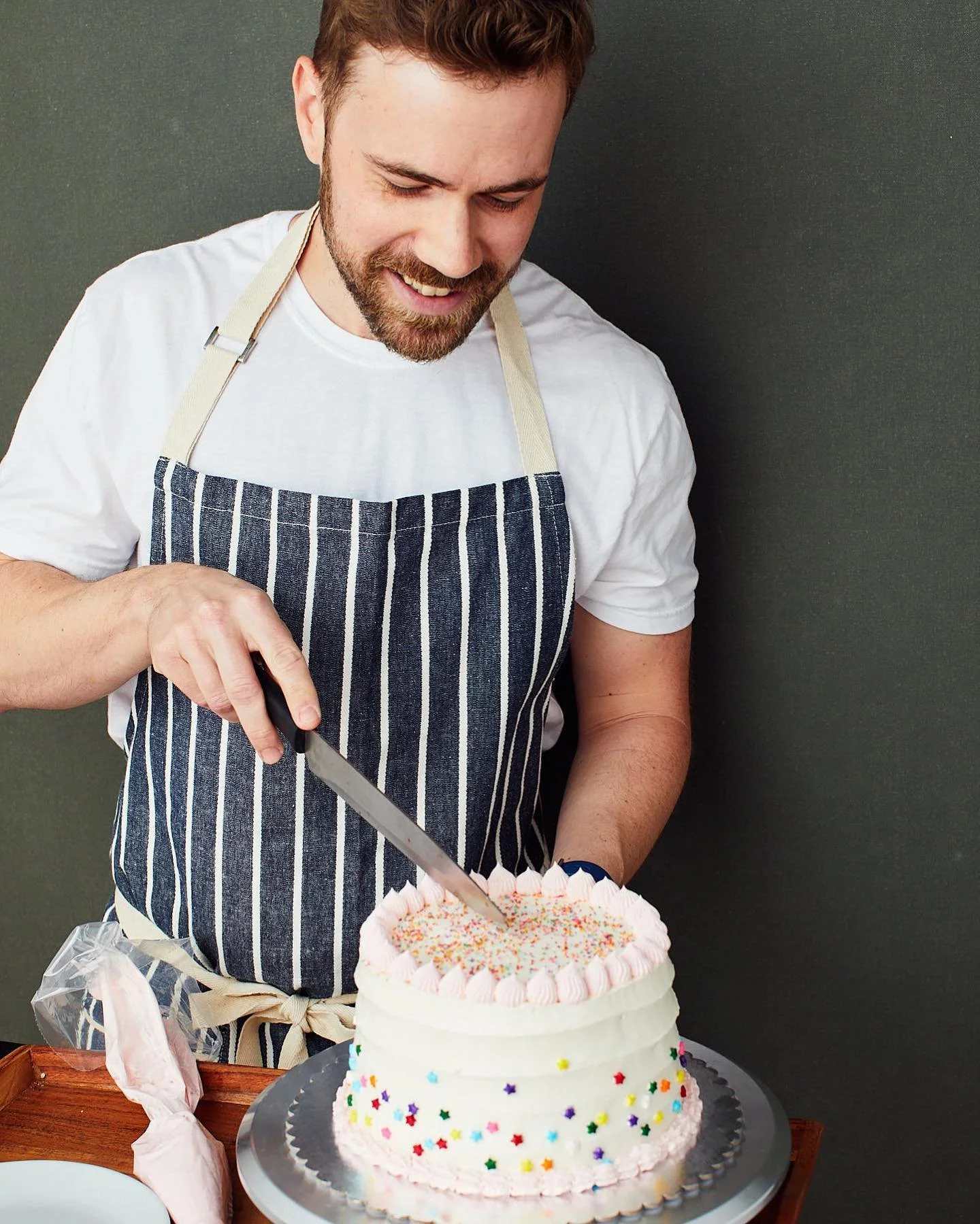Happy Pride Month y&rsquo;all!

I had so much fun doing this photoshoot with @mooganphoto and a fresh funfetti cake that I made. Baking, constructing cakes, and bringing sweetness to people&rsquo;s lives gives me so much happiness and I hope that com