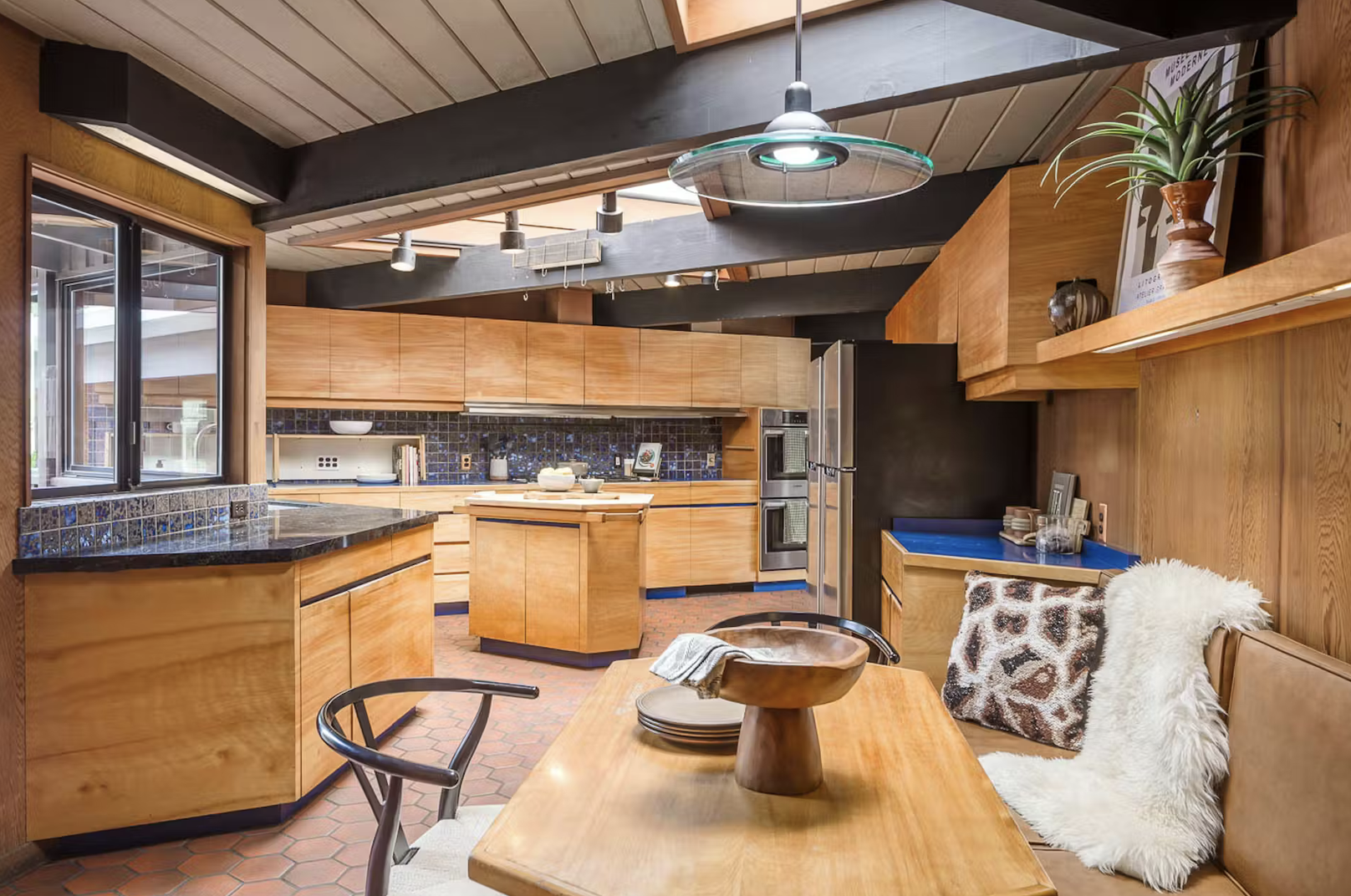 joseph-eichlers-personal-residence-kitchen.png