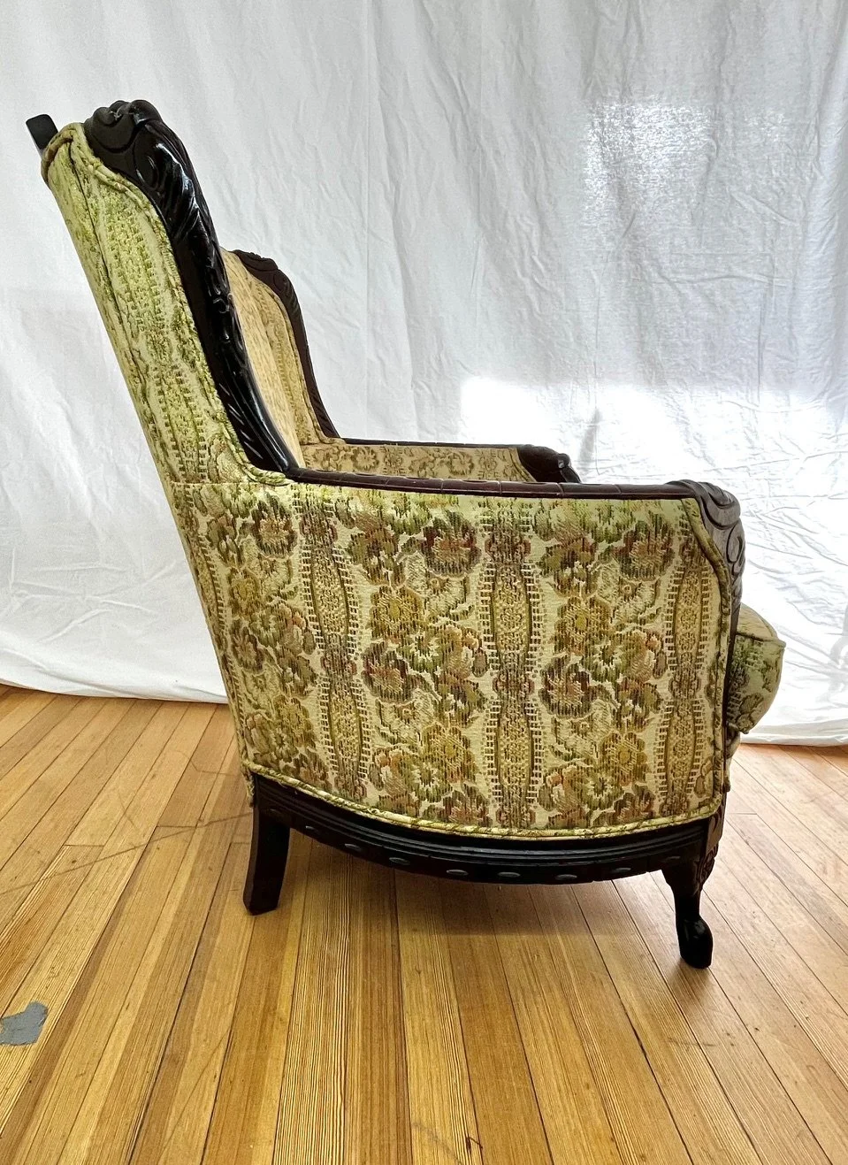 louis-xv-bergere-chair-left-view.jpeg