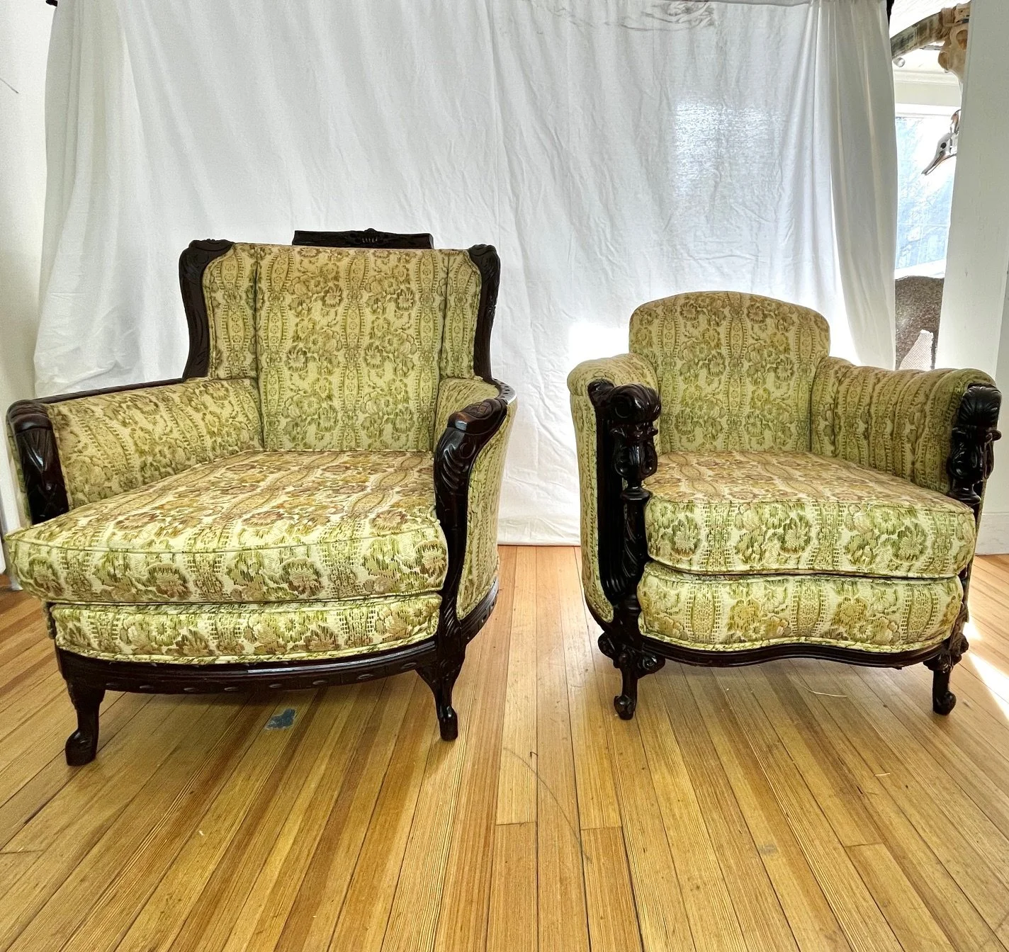 vintage-french-bergere-chairs-set.jpeg