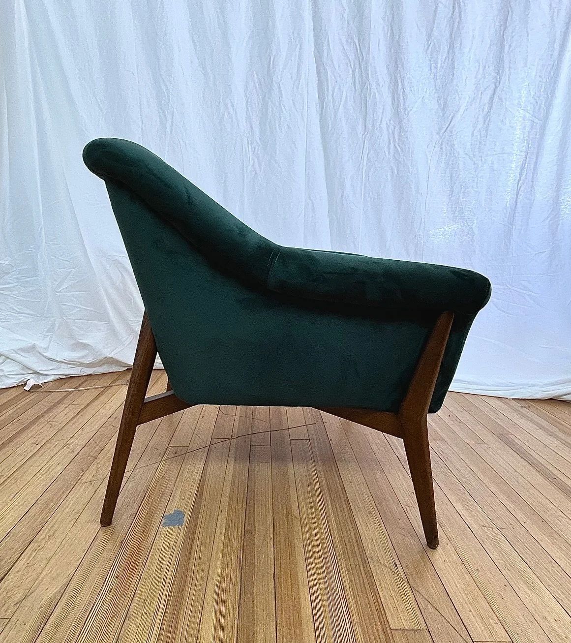 new-charlize-occasional-chair-emerald-green-left-side.jpg