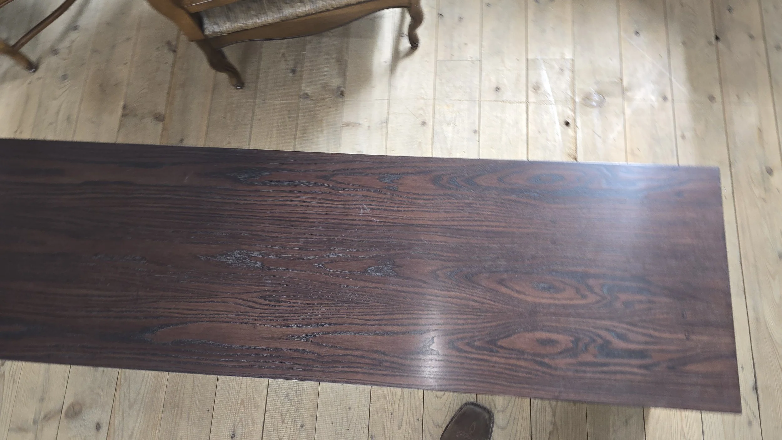 brueton-keekee-coffee-table-walnut-finish-detail.jpg