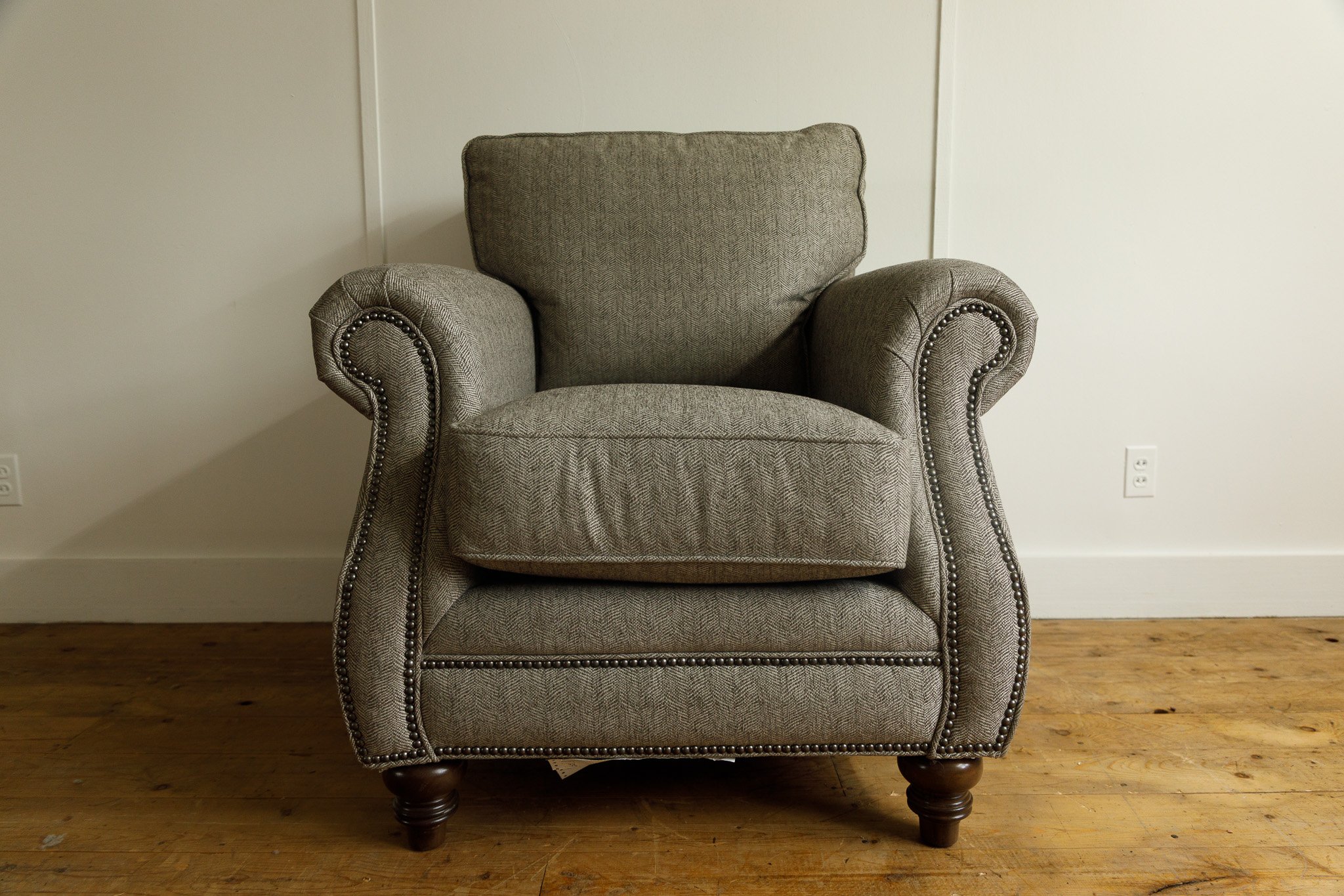 craftmaster-living-room-chair-front.jpg