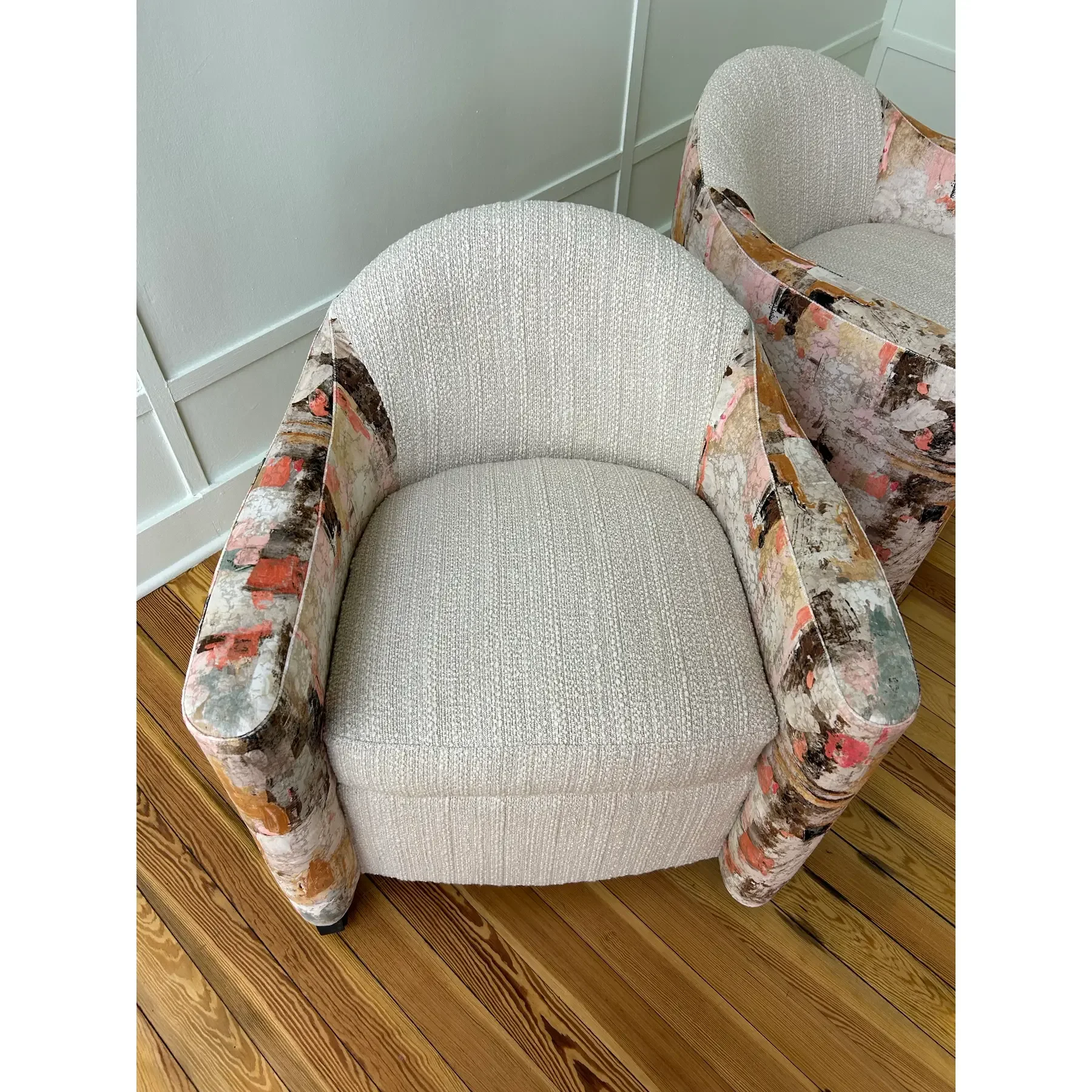 pair-of-1990s-brueton-swivel-chairs-newly-upholstered-in-kravet-chenille-and-fabricut-printed-velvet-5726.webp