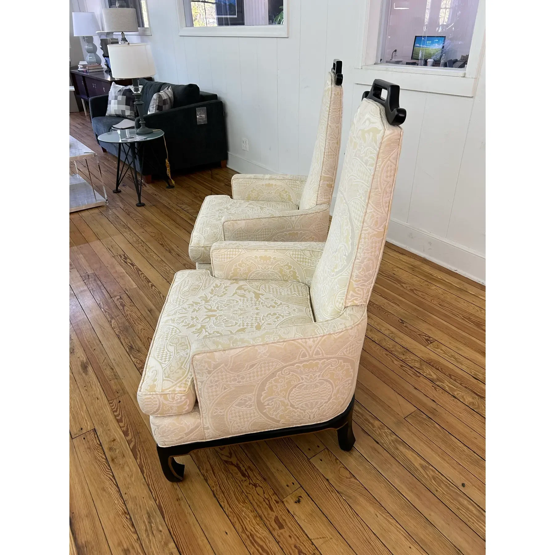 james-mont-style-1960s-throne-chairs-in-excellent-vintage-condition-original-brocade-upholstery-in-excellent-condition-5367 (1).webp