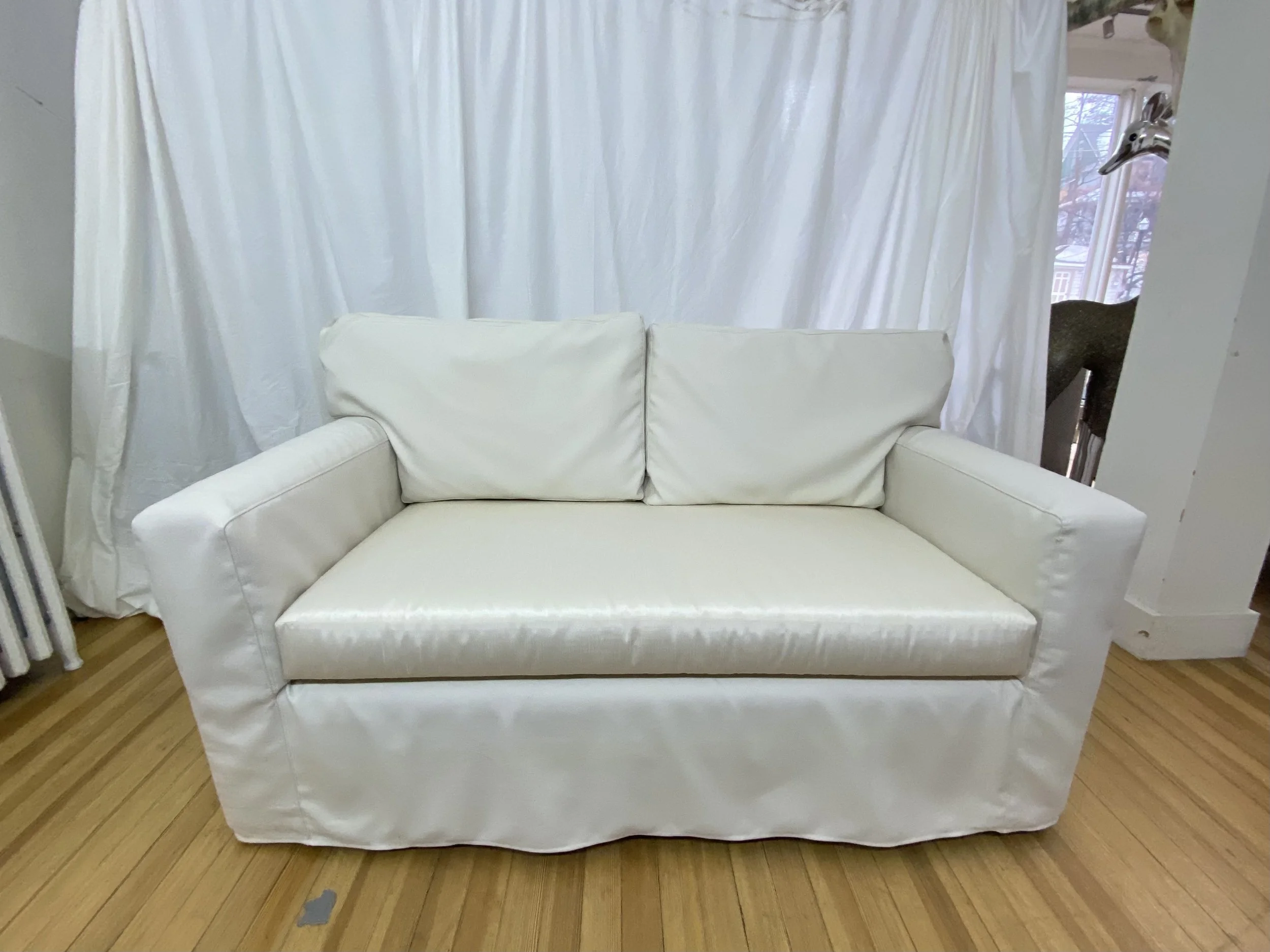 custom-linen-slipcovered-loveseat-front-v1.jpg