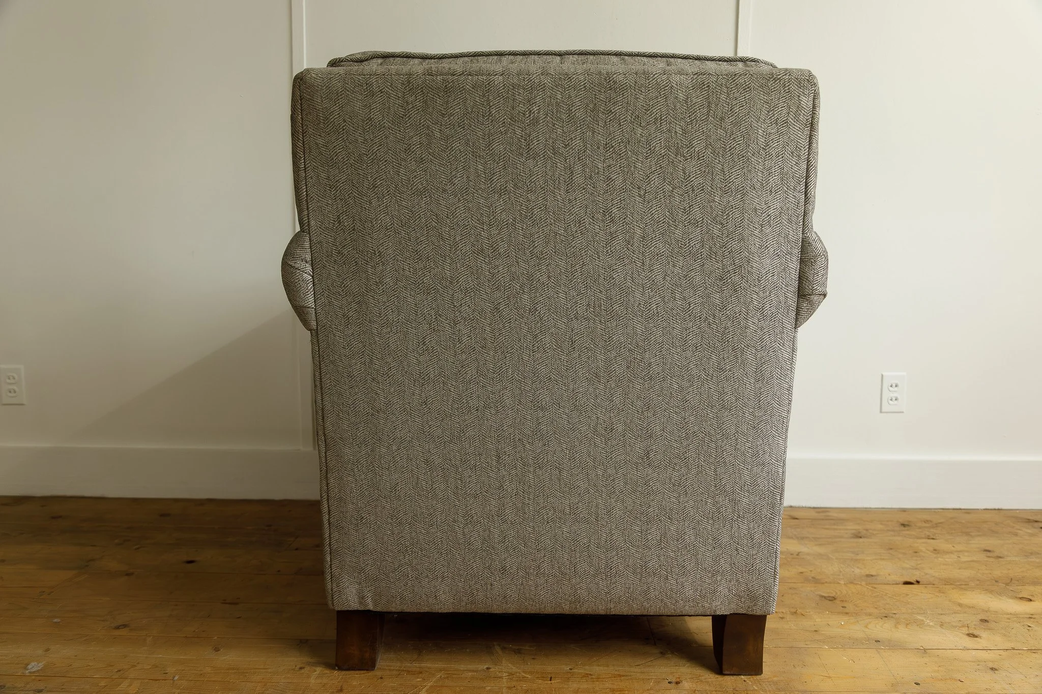 craftmaster-living-room-chair-back.jpg