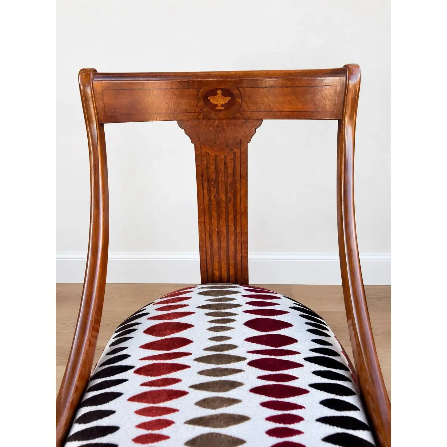 vintage-neoclassical-style-dining-chairs-set-of-6-newly-upholstered-in-abstract-patterned-velvet-6050.webp