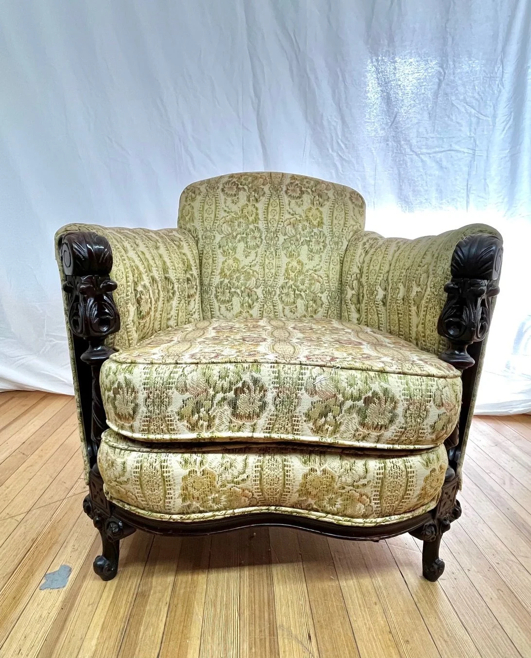 louis-xv-bergere-chair-front-view.jpeg