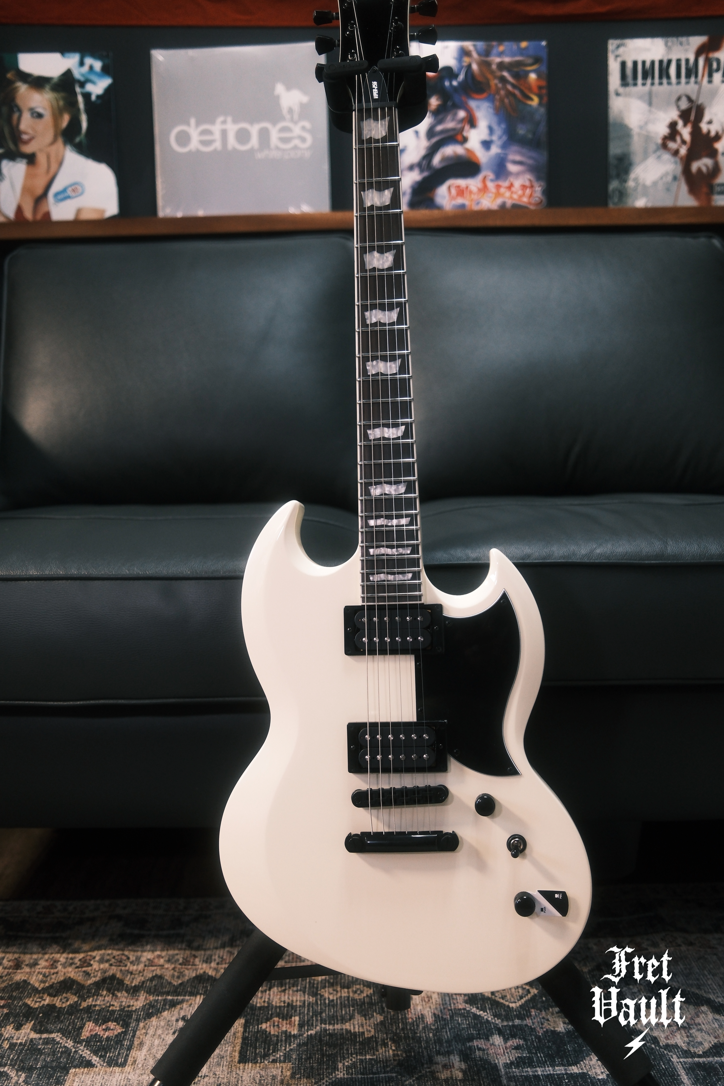 ESP LTD VIPER-256 OLYMPIC WHITE