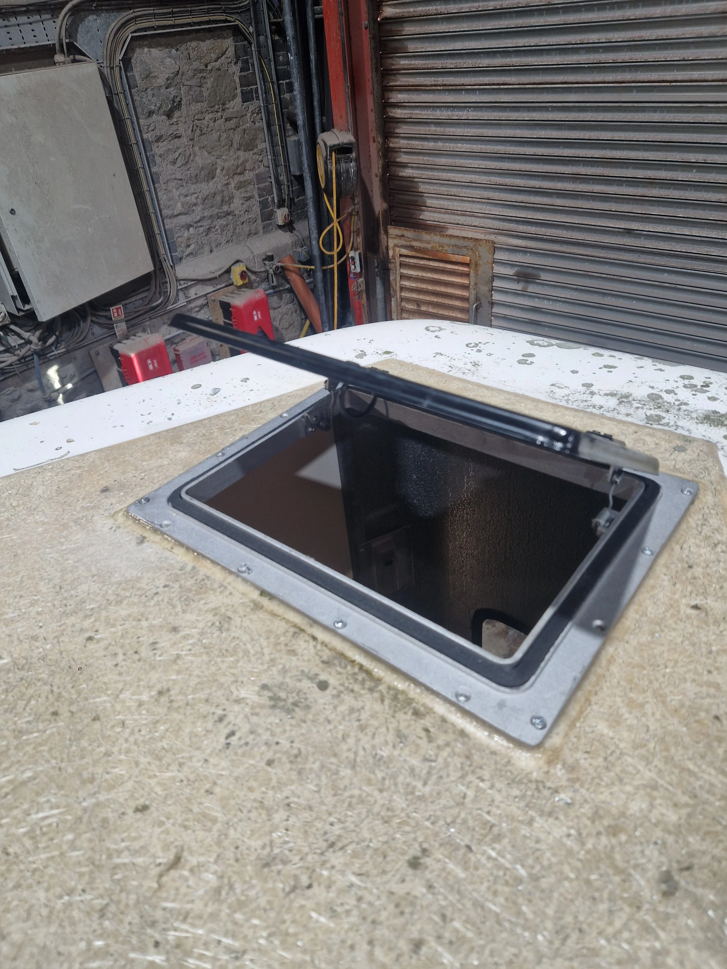 New genuine roof vent fitted to Ifor 505 horsebox 