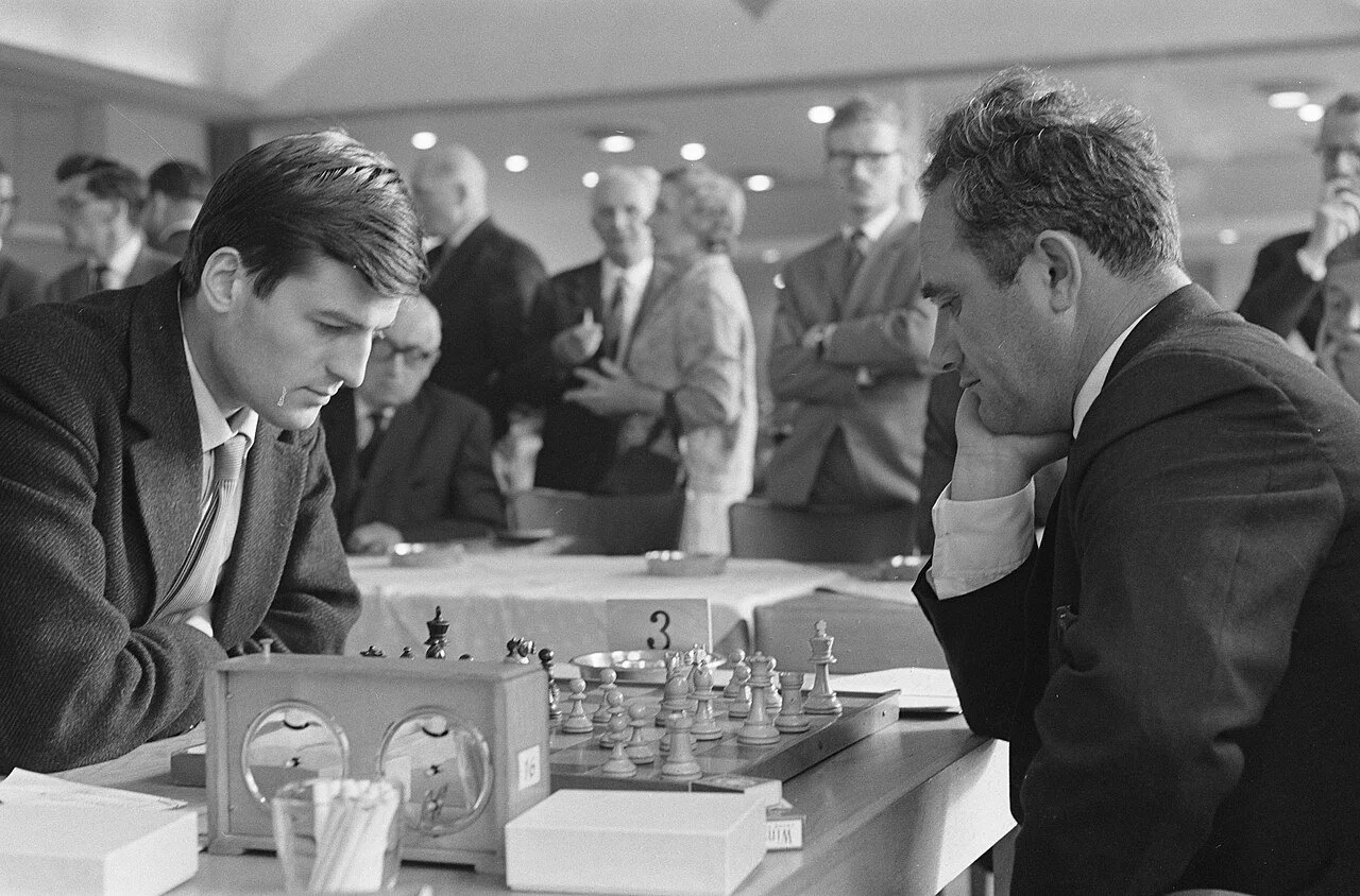 Efim Geller playing chess in the Netherlands