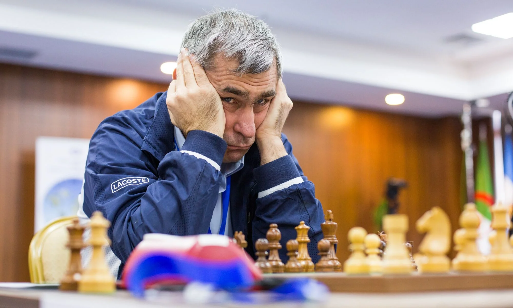 Vasyl Ivnchuk playing chess