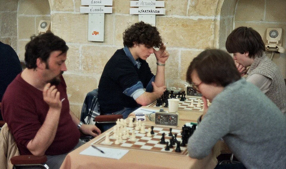 French and Icelandic chess players in Malta, 1980