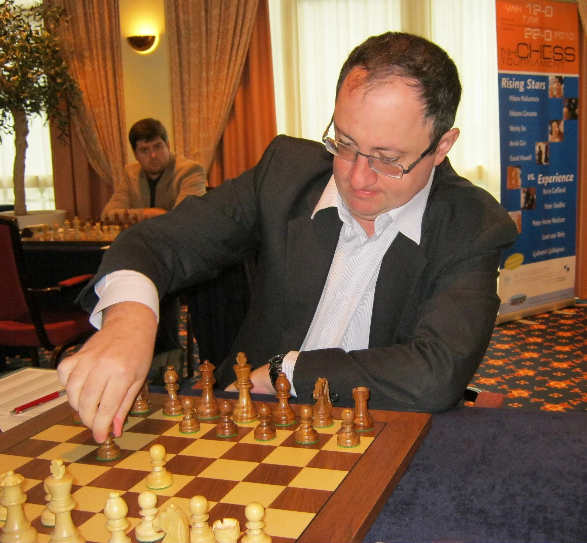 Boris Gelfand playing the Sicilian Defense