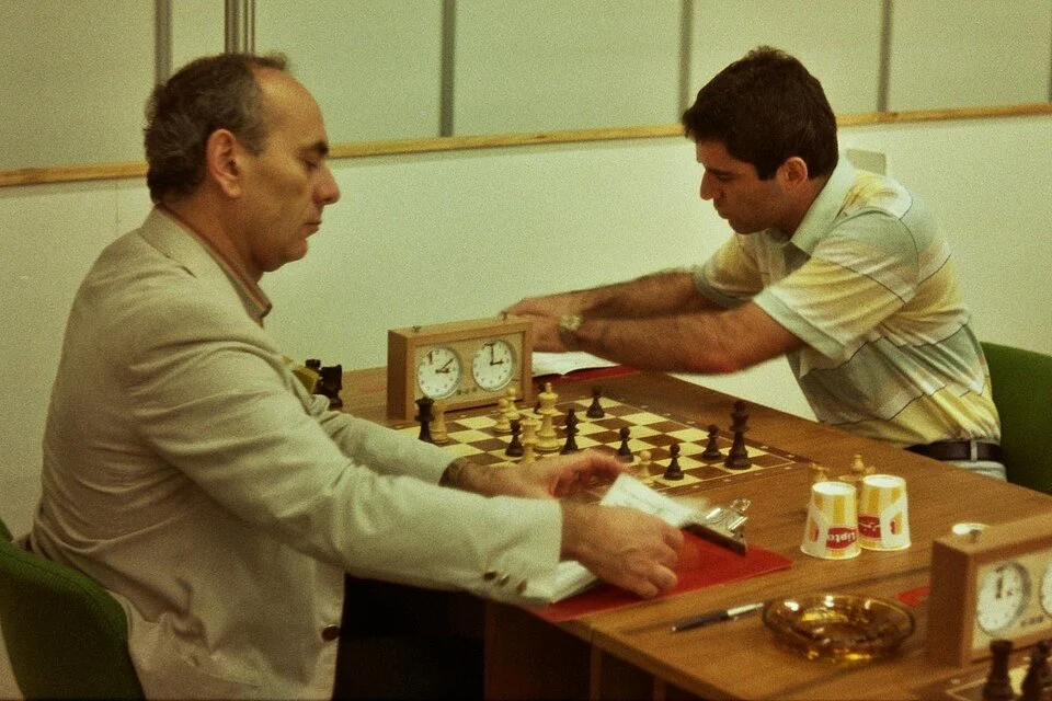 Lajos Portisch and Garry Kasparov in play in Dubai