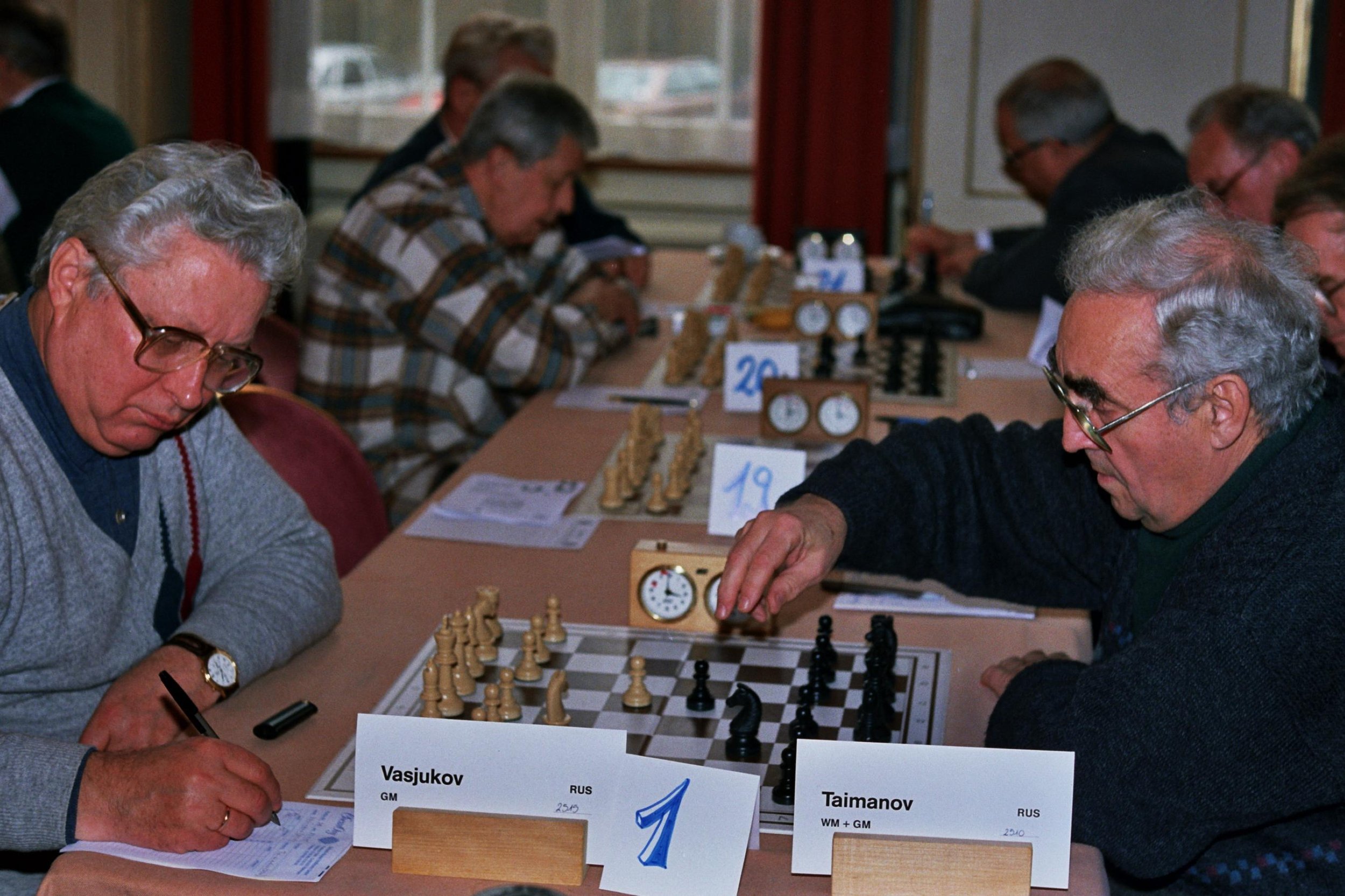 Evgeni Vasiukov and Mark Taimanov play chess