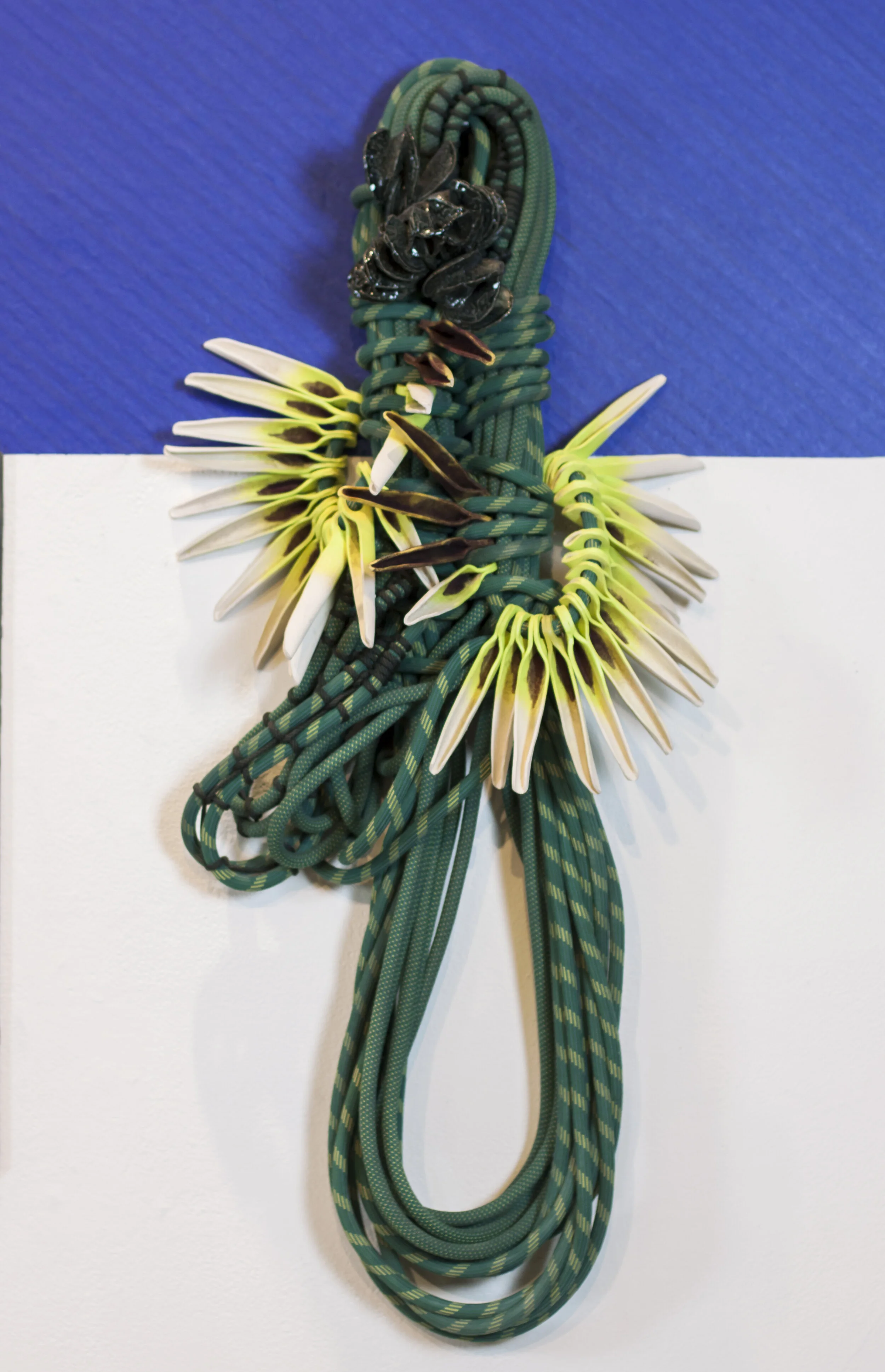 #BushOrnaments, 45x32x8, climbing rope, glazed ceramic, flocking