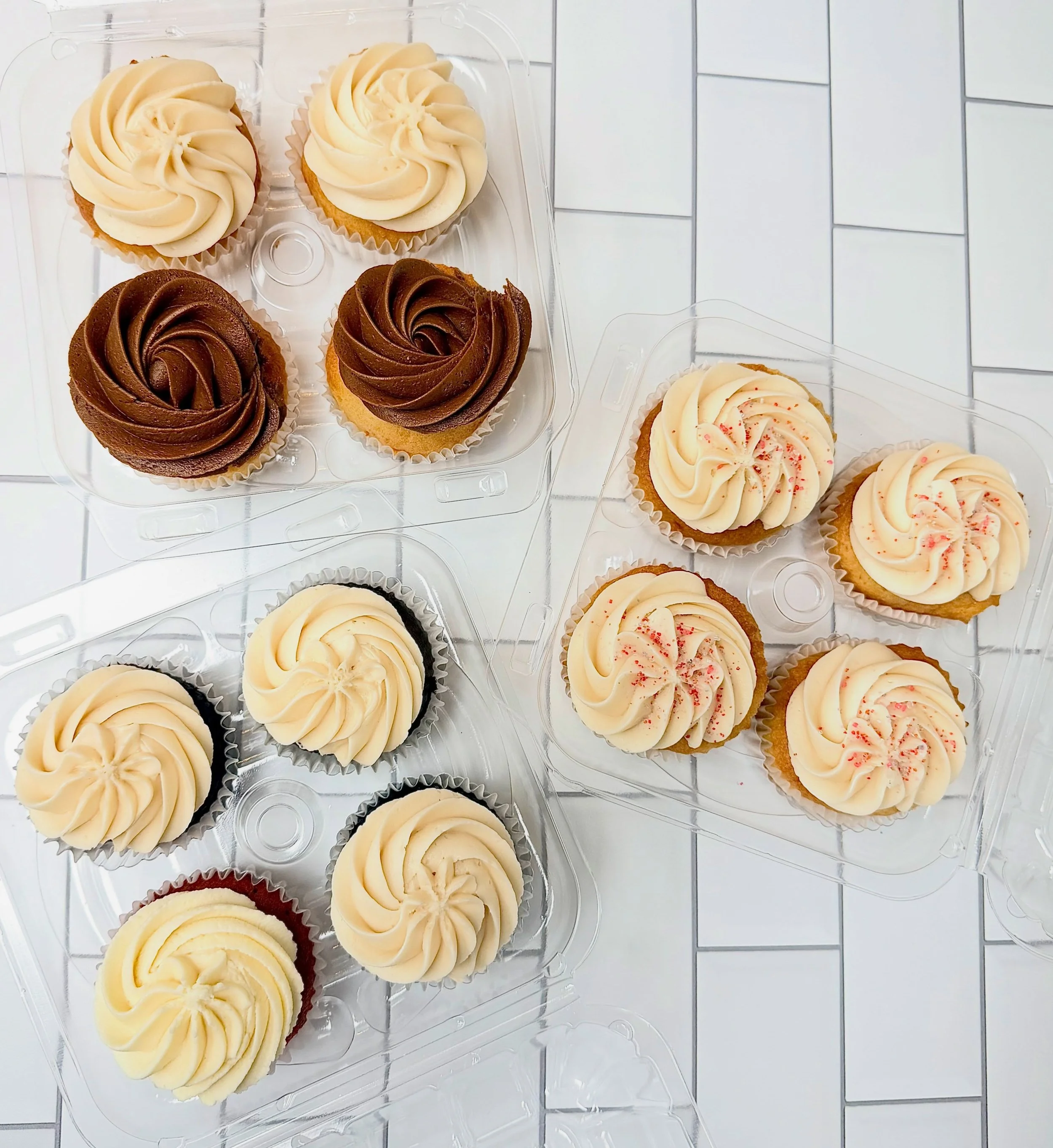 Looking for something delicious? Cupcakes are always an amazing choice 🧁 
As we get busier, please remember that we also take pre-orders for all items. If you are needing treats for an event, are driving from far away, or just want to guarantee we h