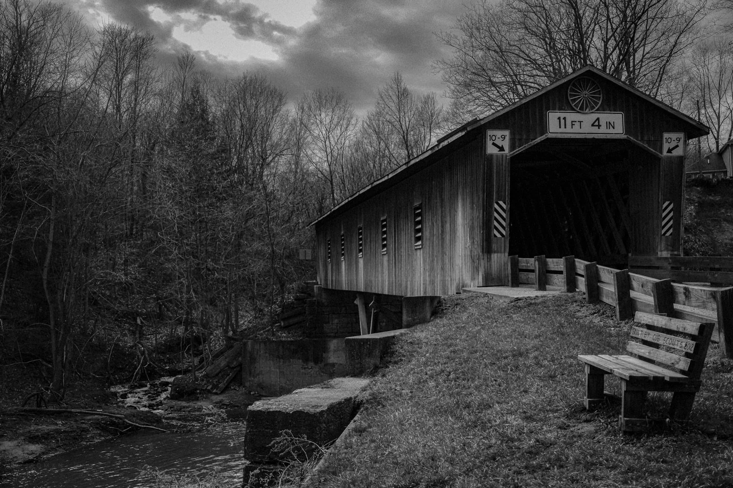 Seat at the crossing