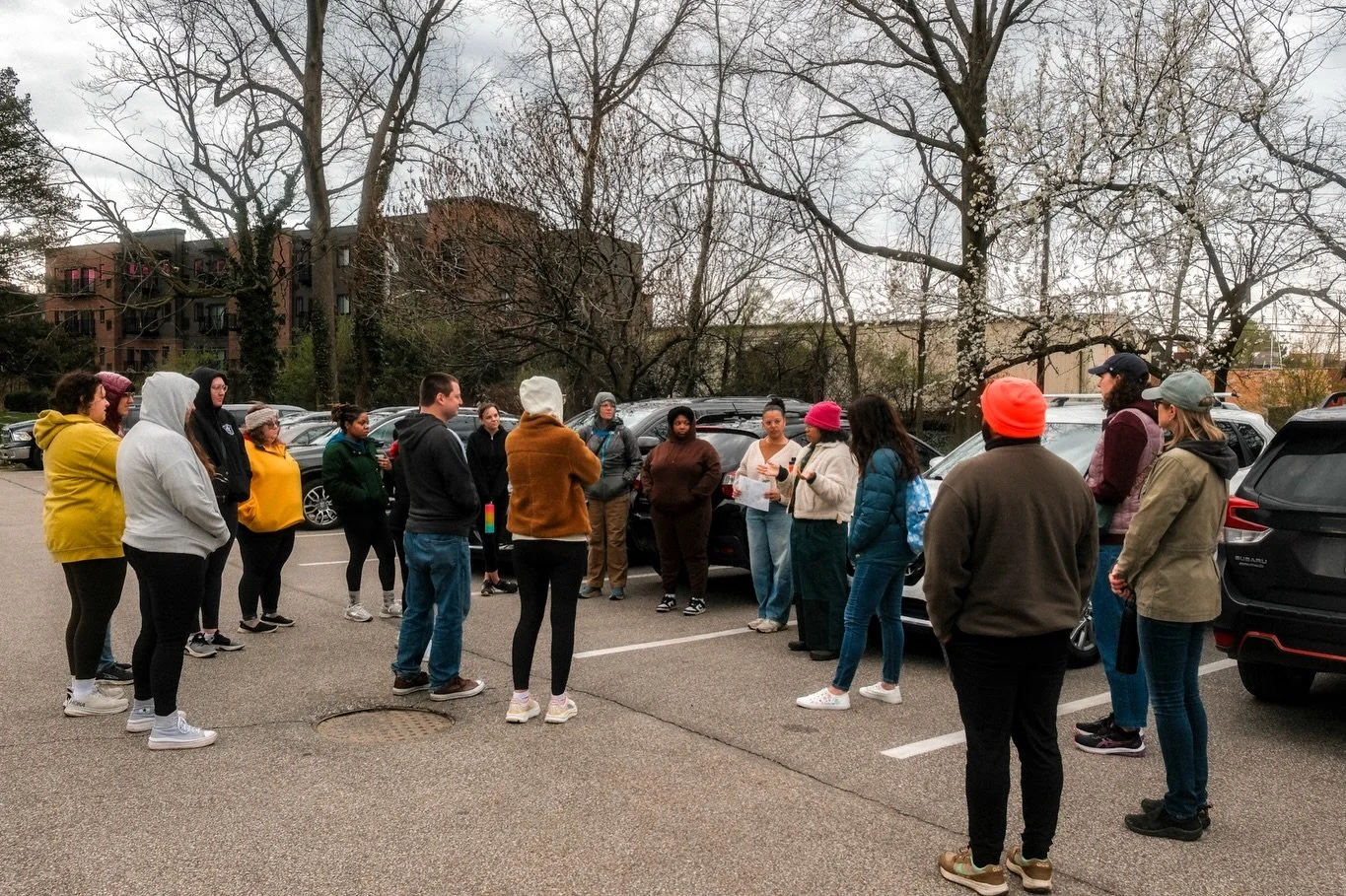 Beautiful morning walk around Lakeview Cemetery with @yapoutyonder 
#lakeviewcemetery #yapoutyonder #getoutside #forestcitycollective #thelandunfiltered