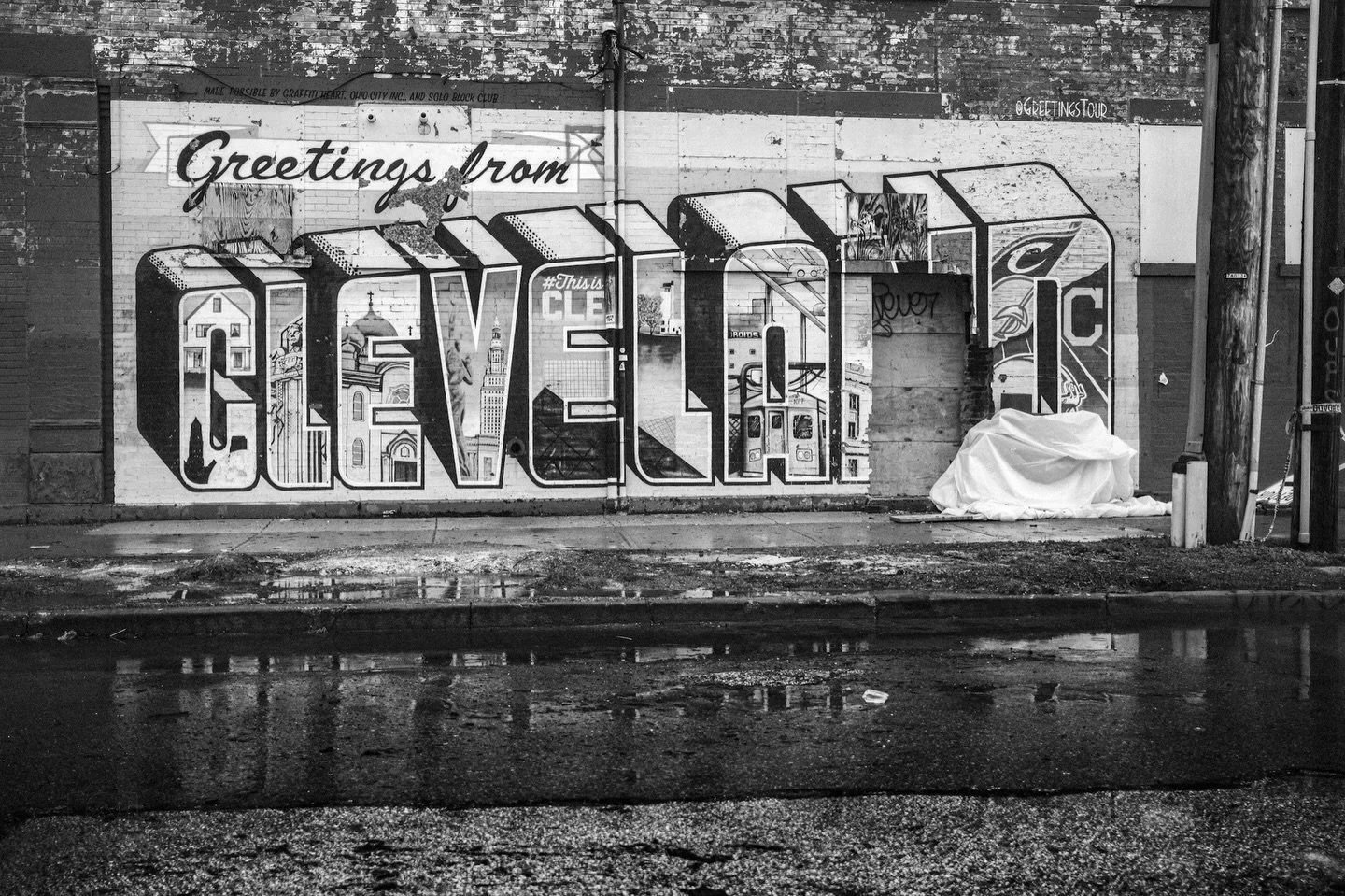 Making an entrance
#blackandwhite #monochrome #mural #thelandunfiltered #forestcitycollective