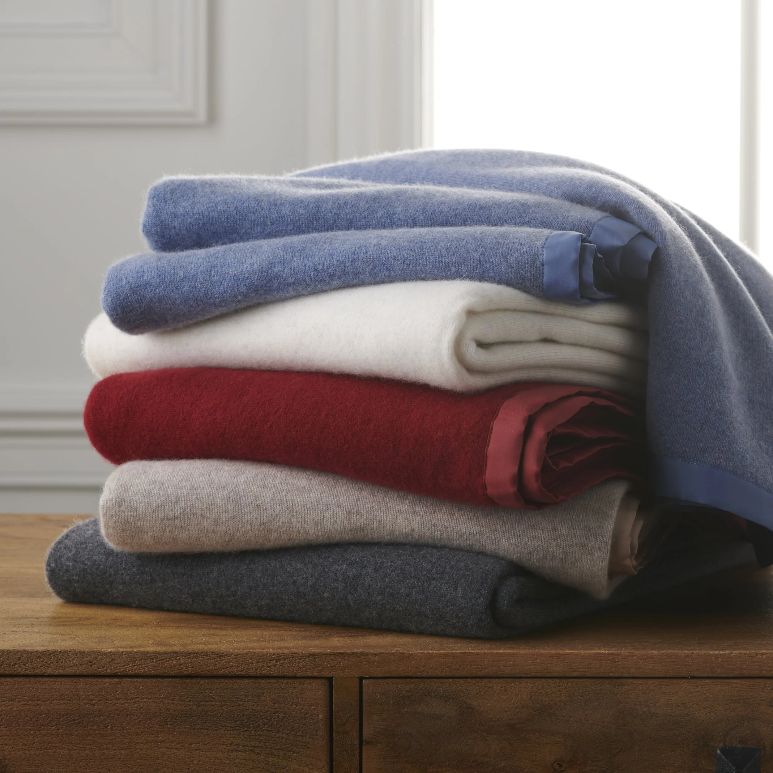 97103 Washable Cashmere throws 1.jpg