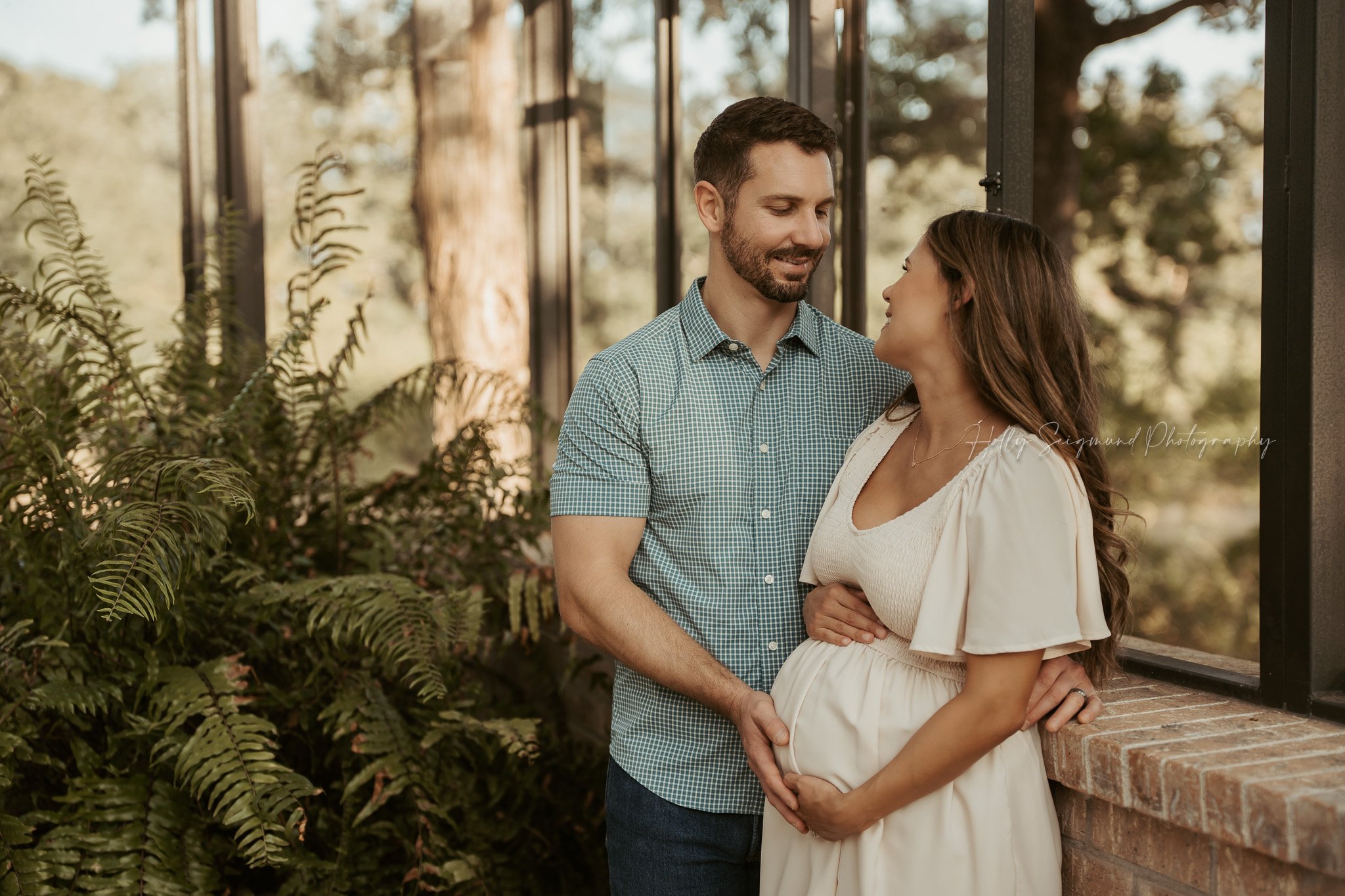10-theb-blue-conservatory-maternity-session-78947.jpg