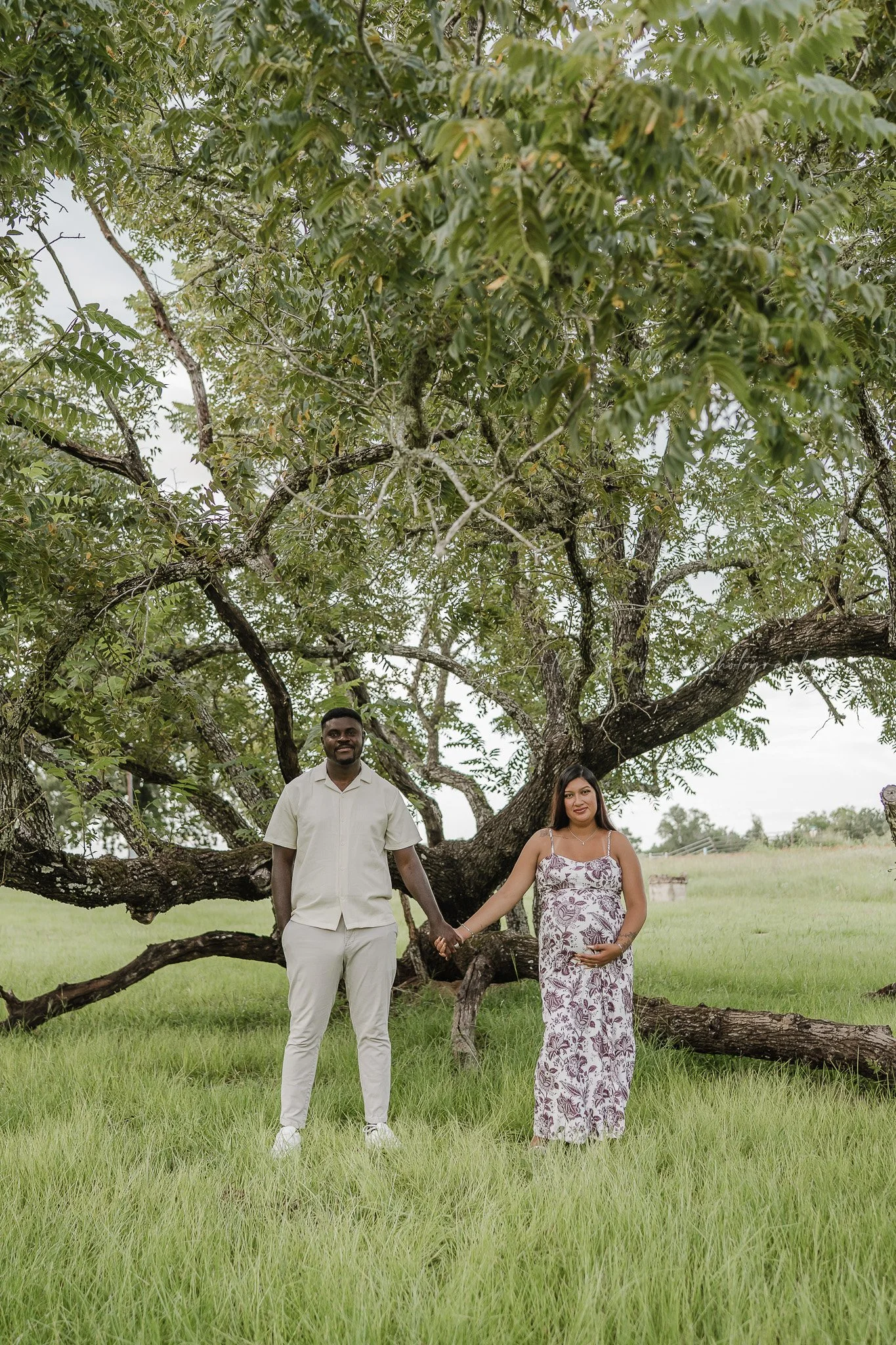 09-central-texas-maternity-photos-in-spring.jpg