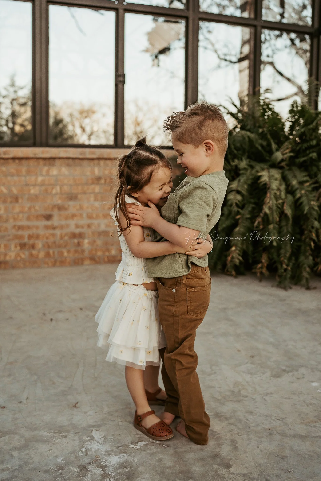 01-bastrop-texas-family-photography-blue-conservatory.jpg