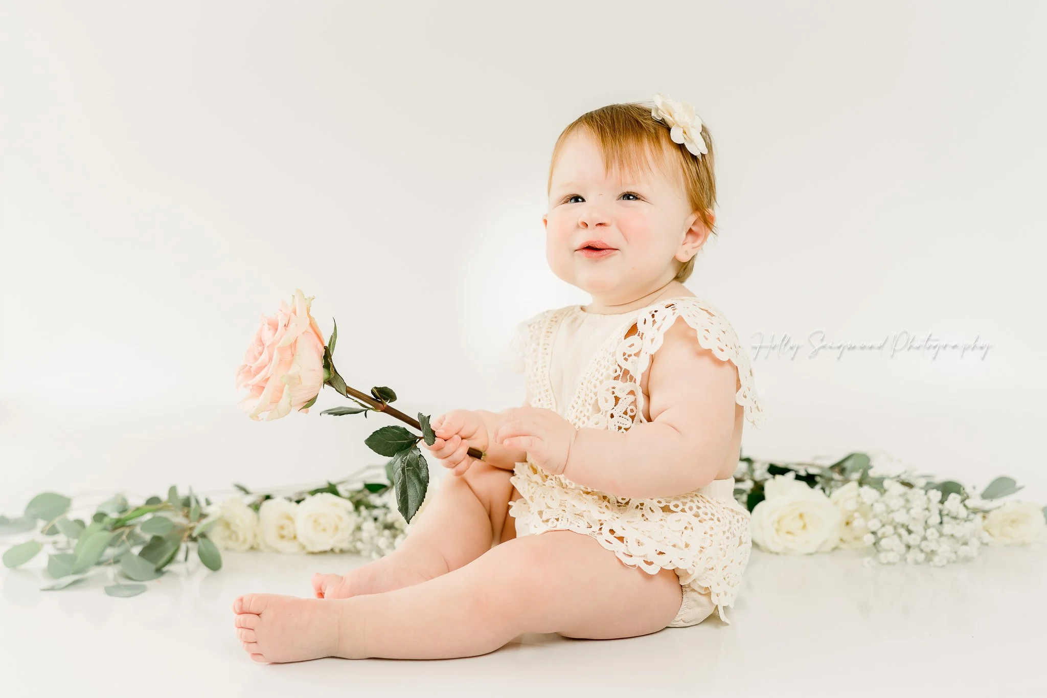 Simple studio in Lexington, Texas for first birthday photos
