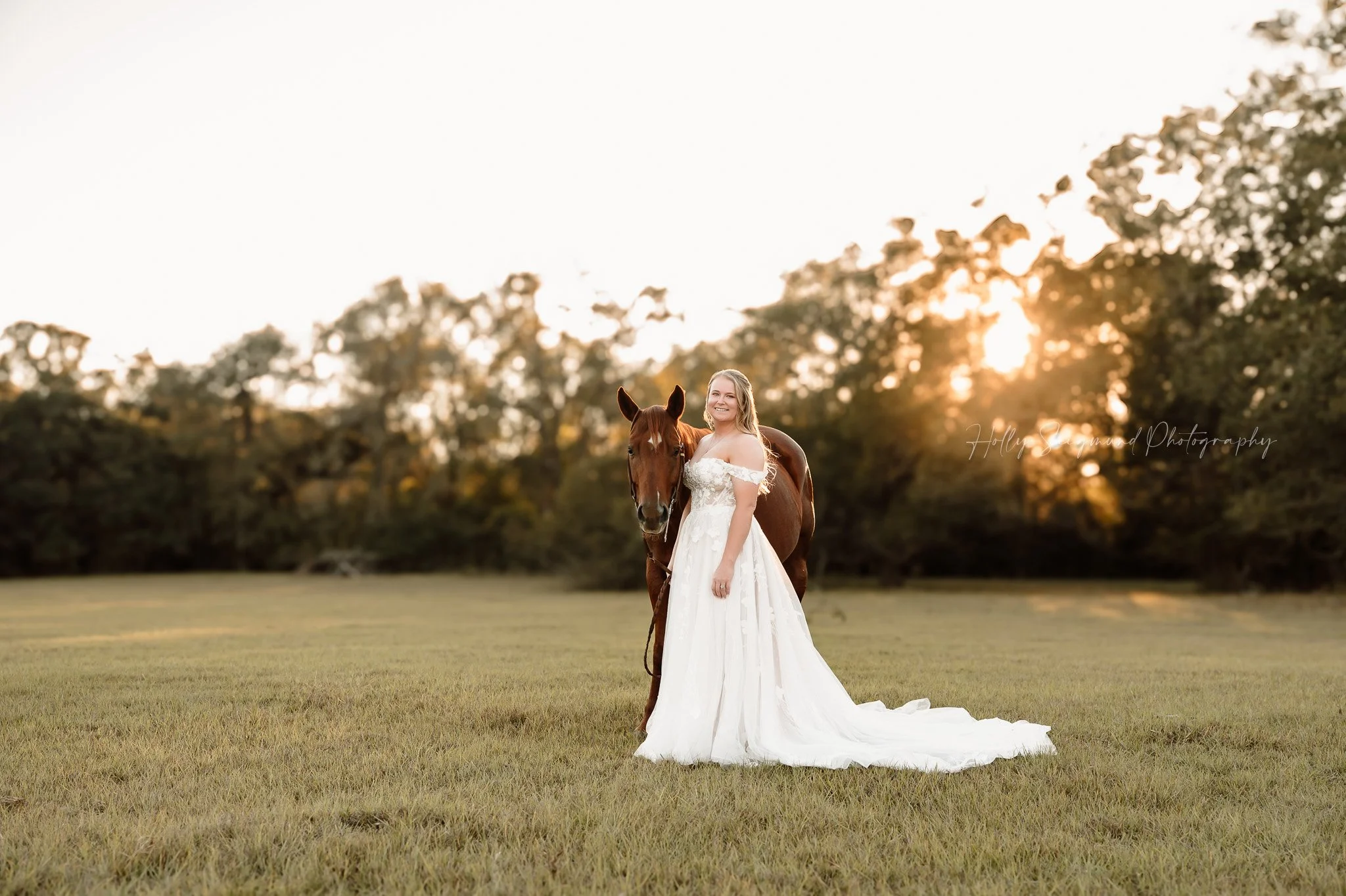 01-central-texas-bridal-photos-horses.jpg