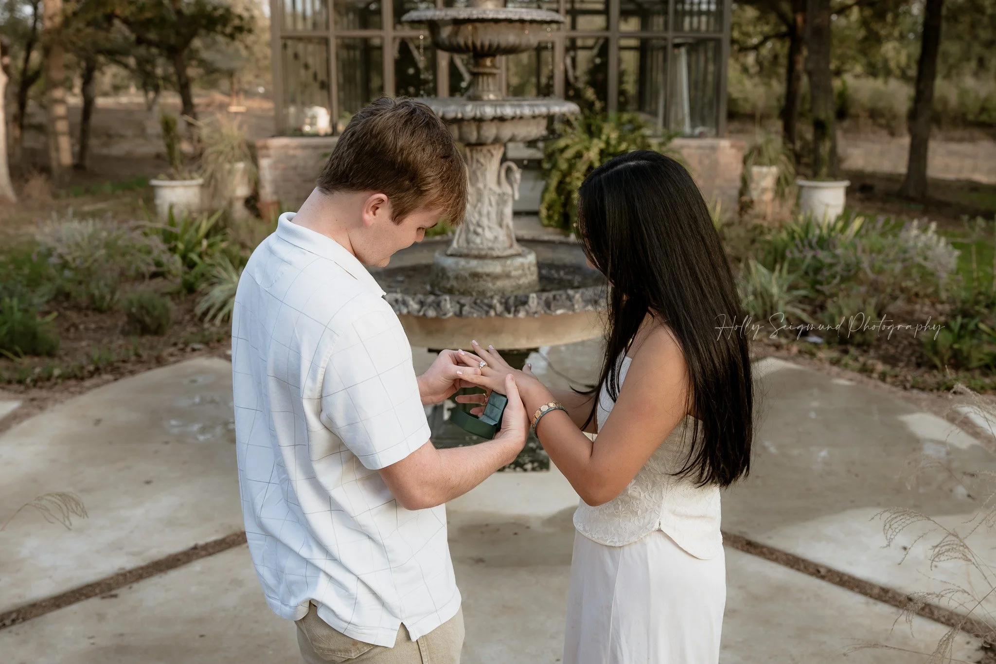 06-lee-county-texas-engagement-photographer-blue-conservatory.jpg