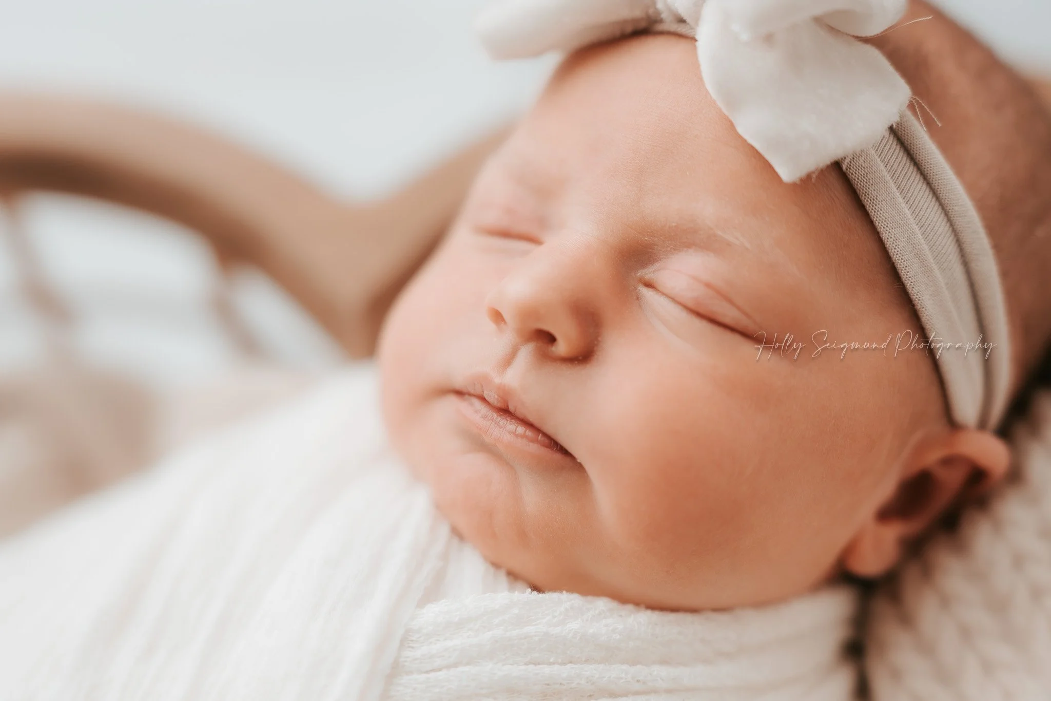 Newborn face detail shot 78947