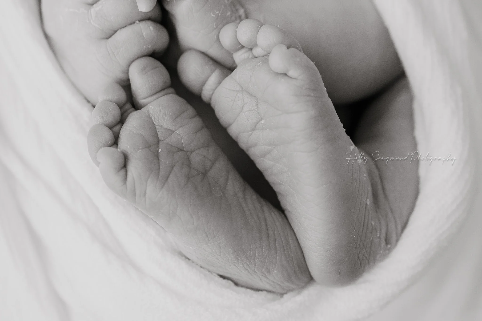 Central-texas-black-and-white-newborn-photo.jpg