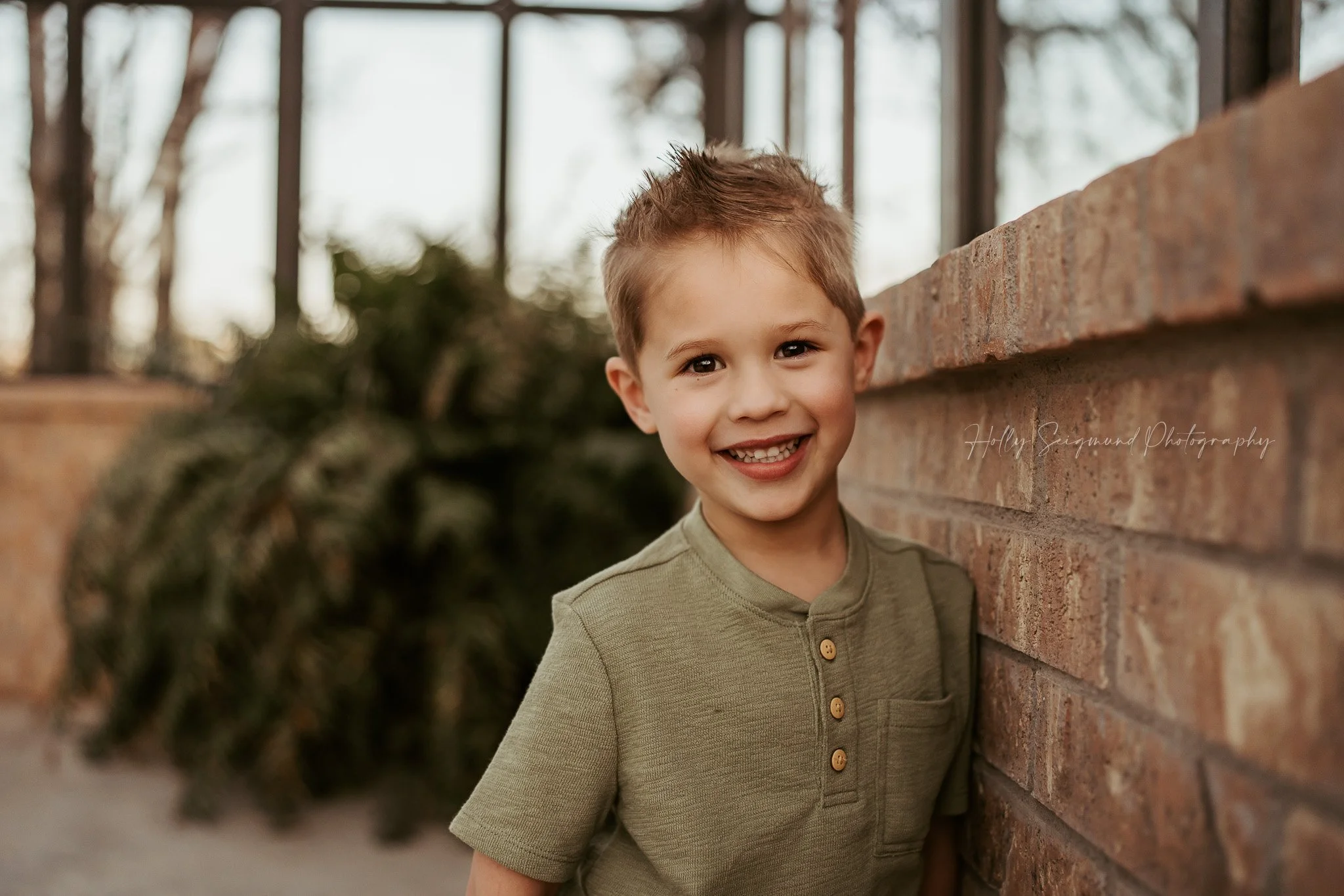 01-bastrop-county-texas-family-photography-blue-conservatory.jpg