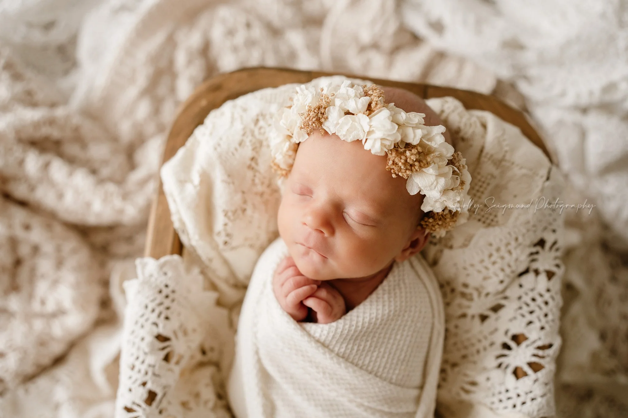 central-texas-vintage-linen-newborn-photography.jpg