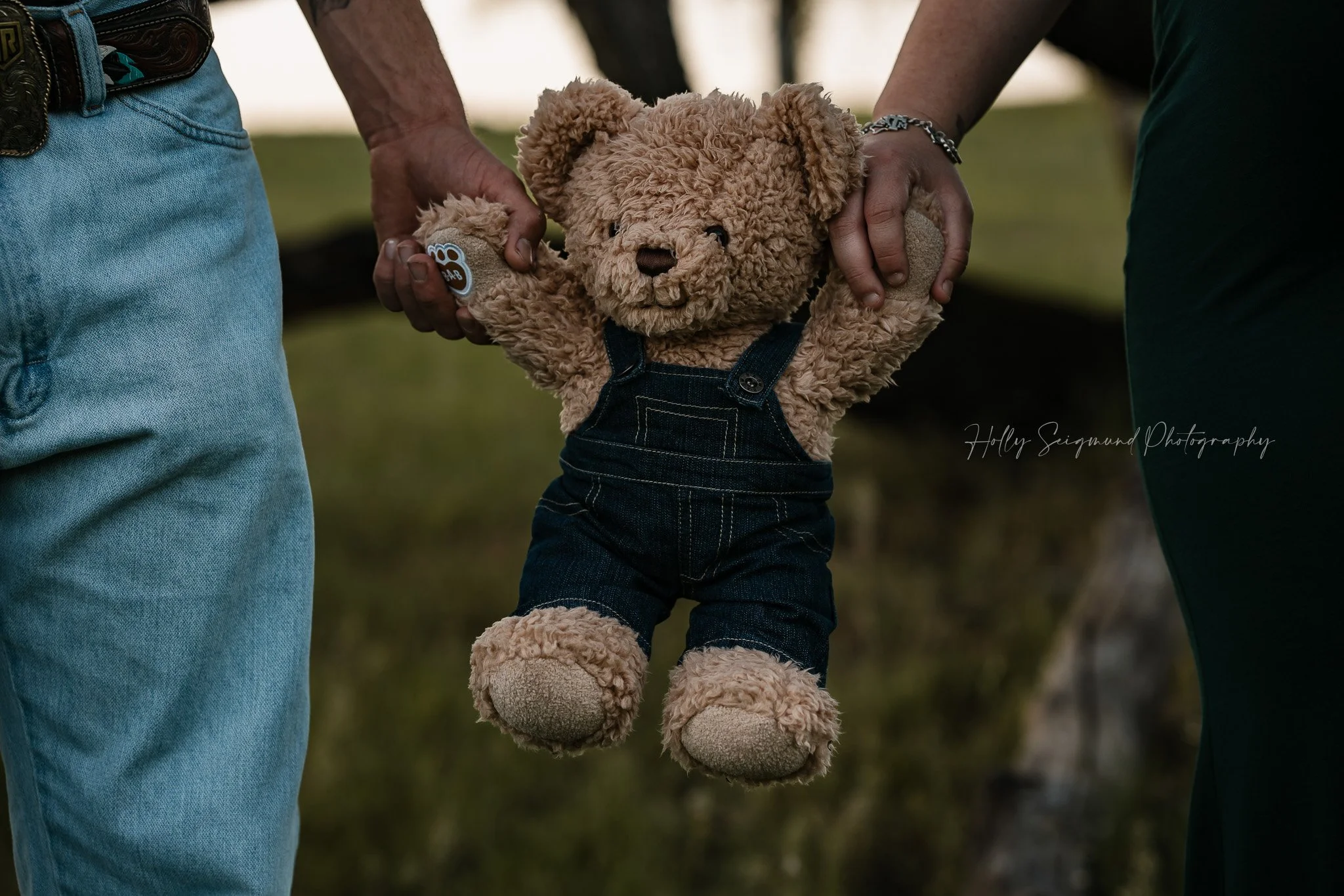 05-maternity-session-lee-county-texas.jpg